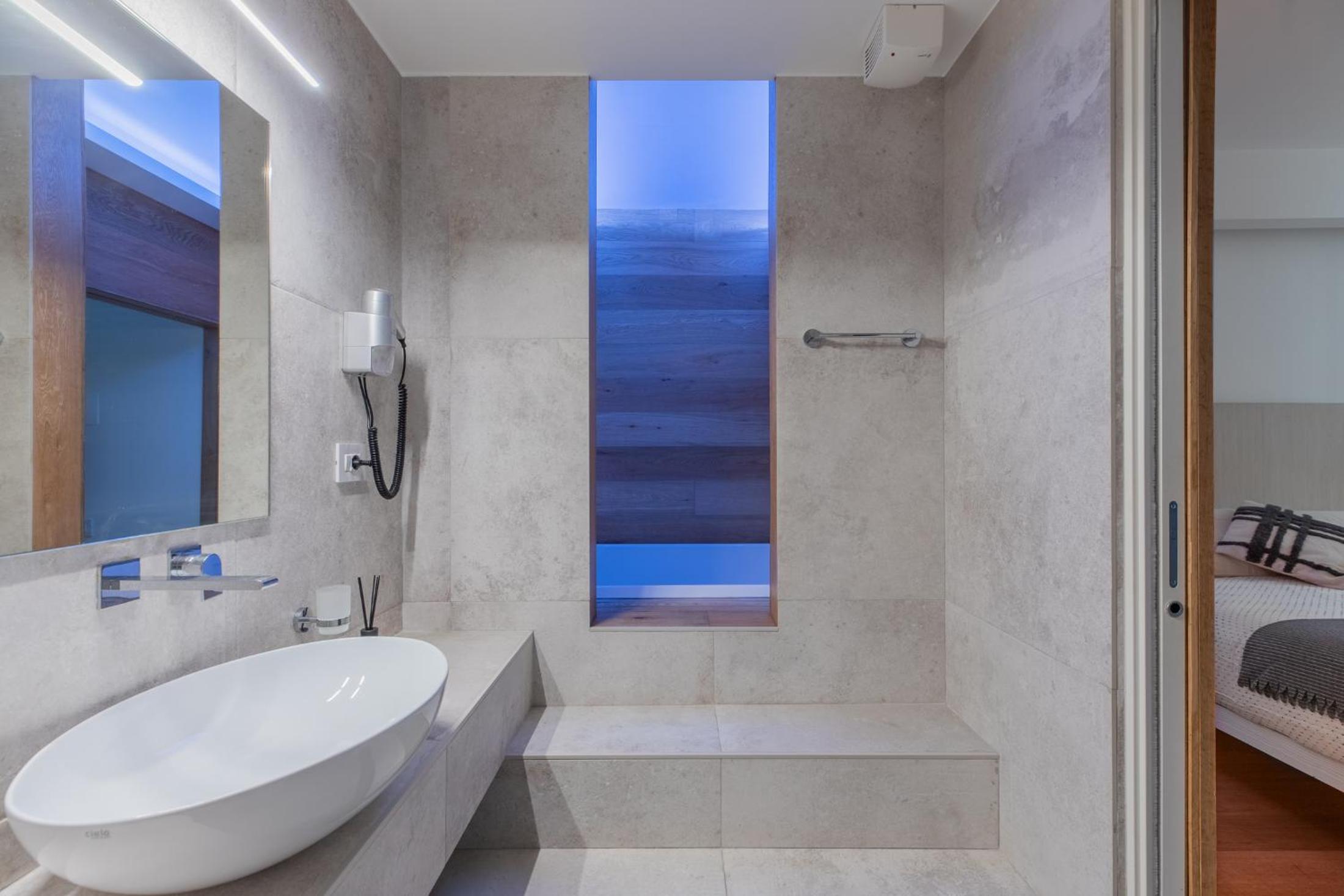 Saint Peter Caesar Suites