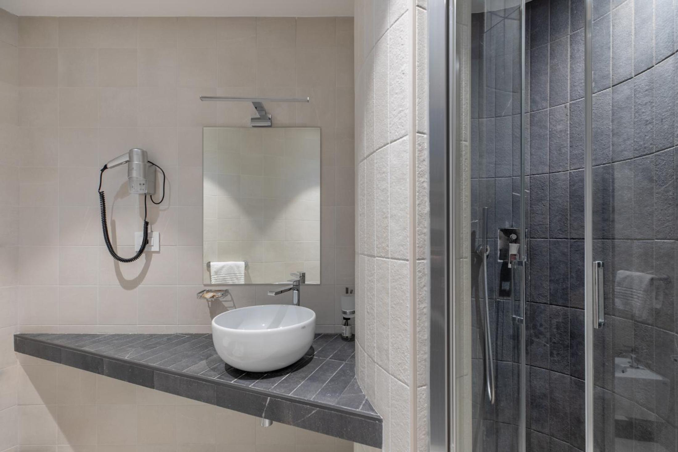 Saint Peter Caesar Suites