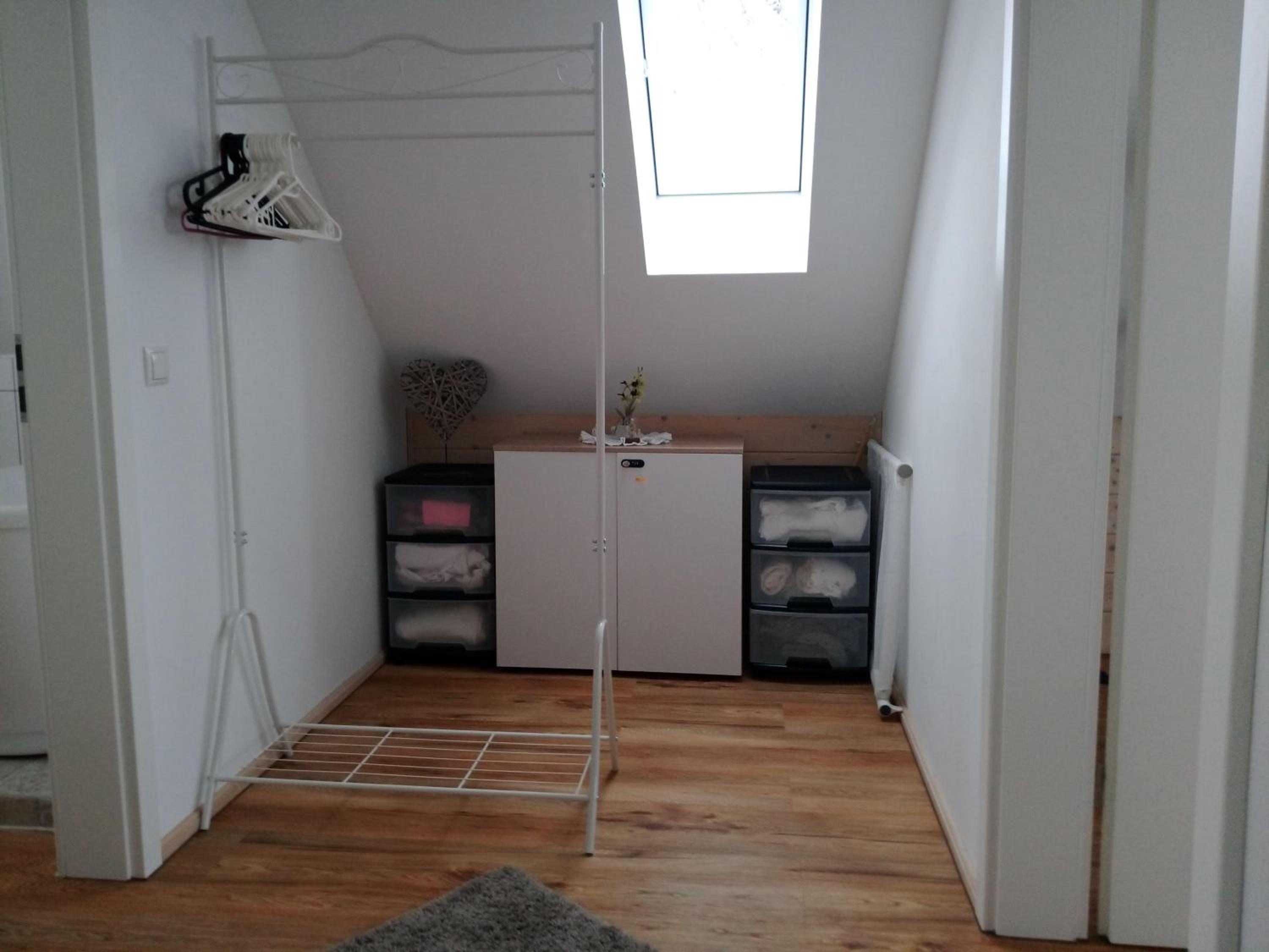 Photo 33