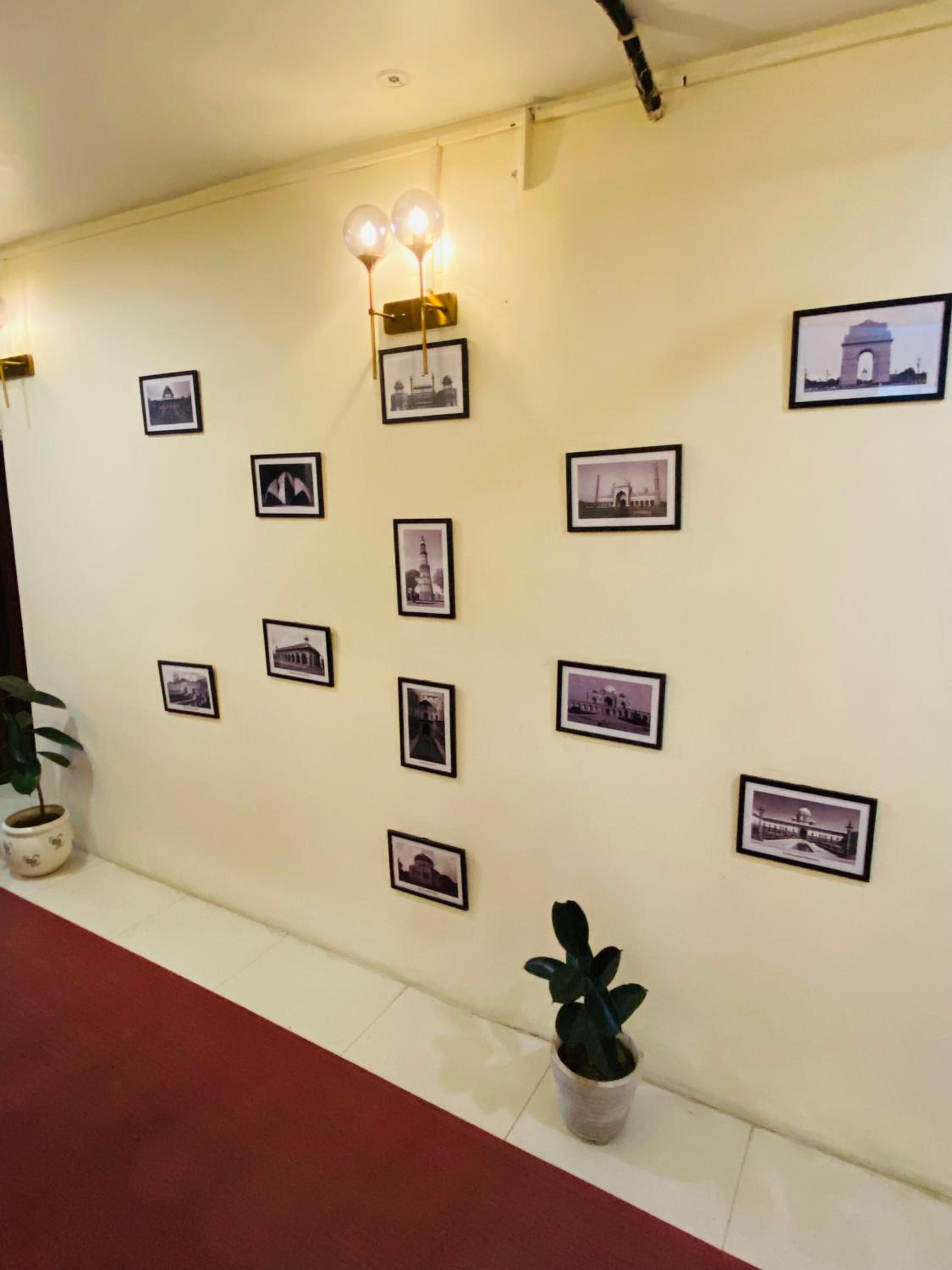 Homestay at Kashmiri Gate Metro & Old Delhi Railway Station