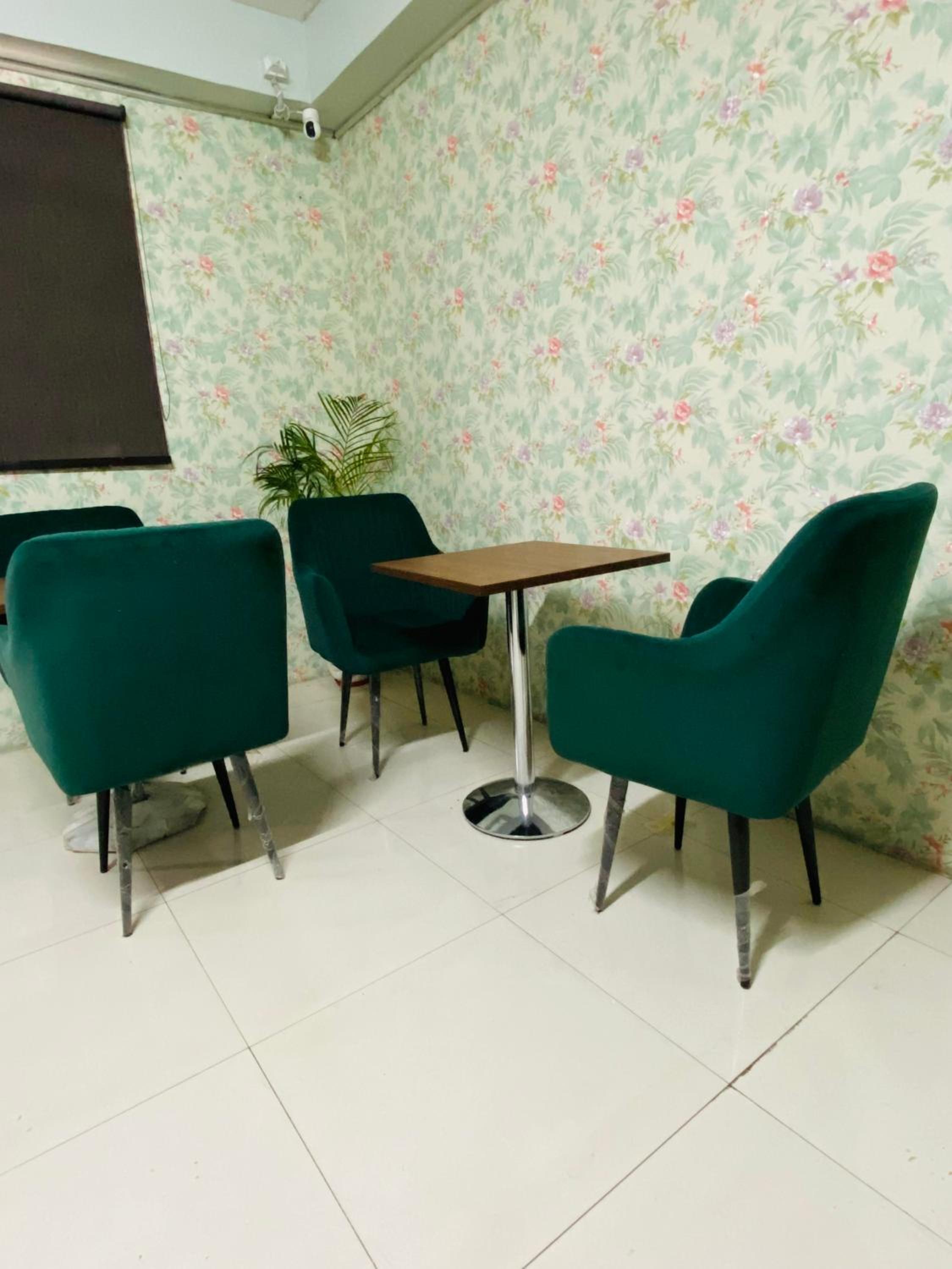 Homestay at Kashmiri Gate Metro & Old Delhi Railway Station