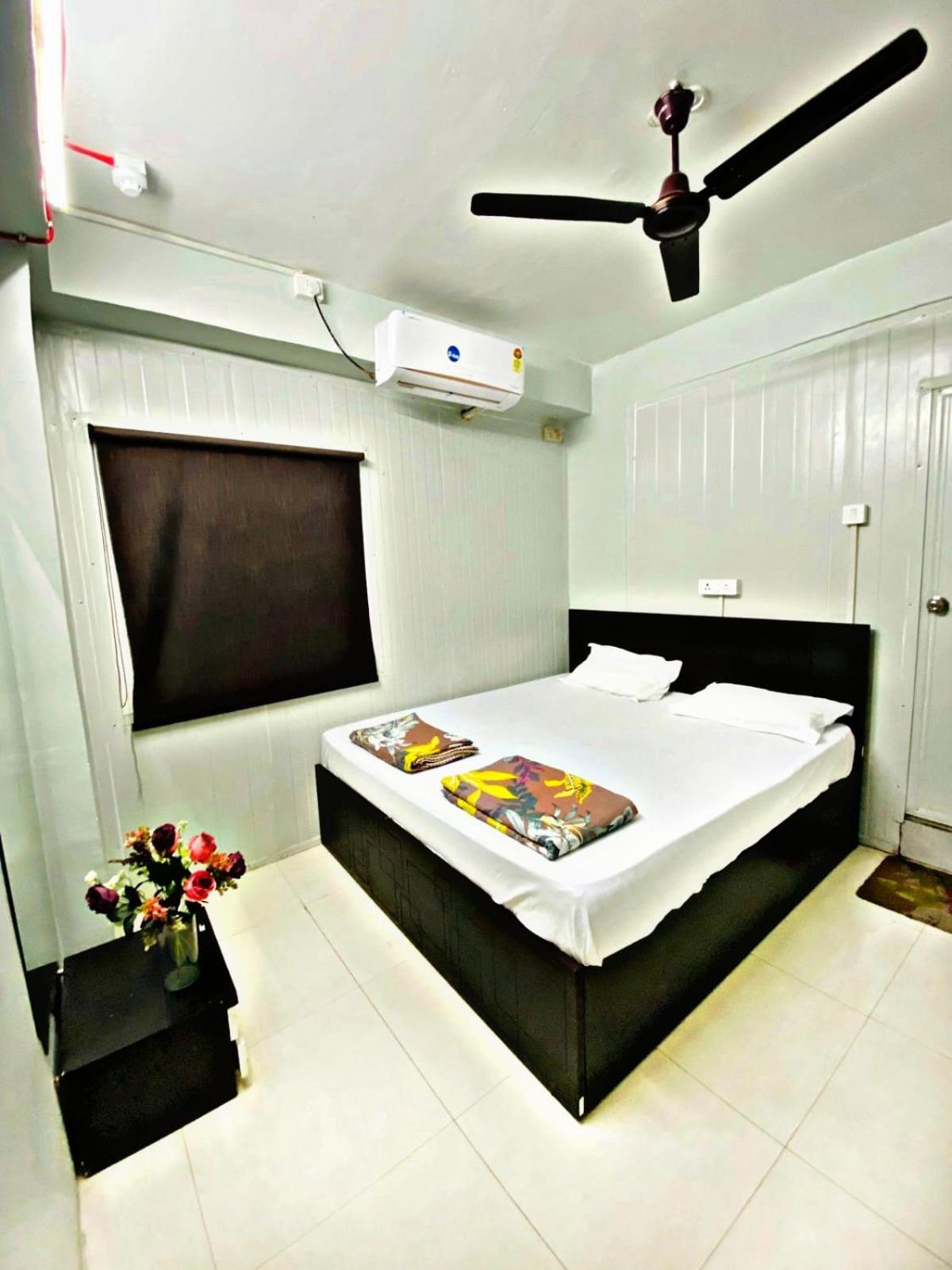 Homestay at Kashmiri Gate Metro & Old Delhi Railway Station