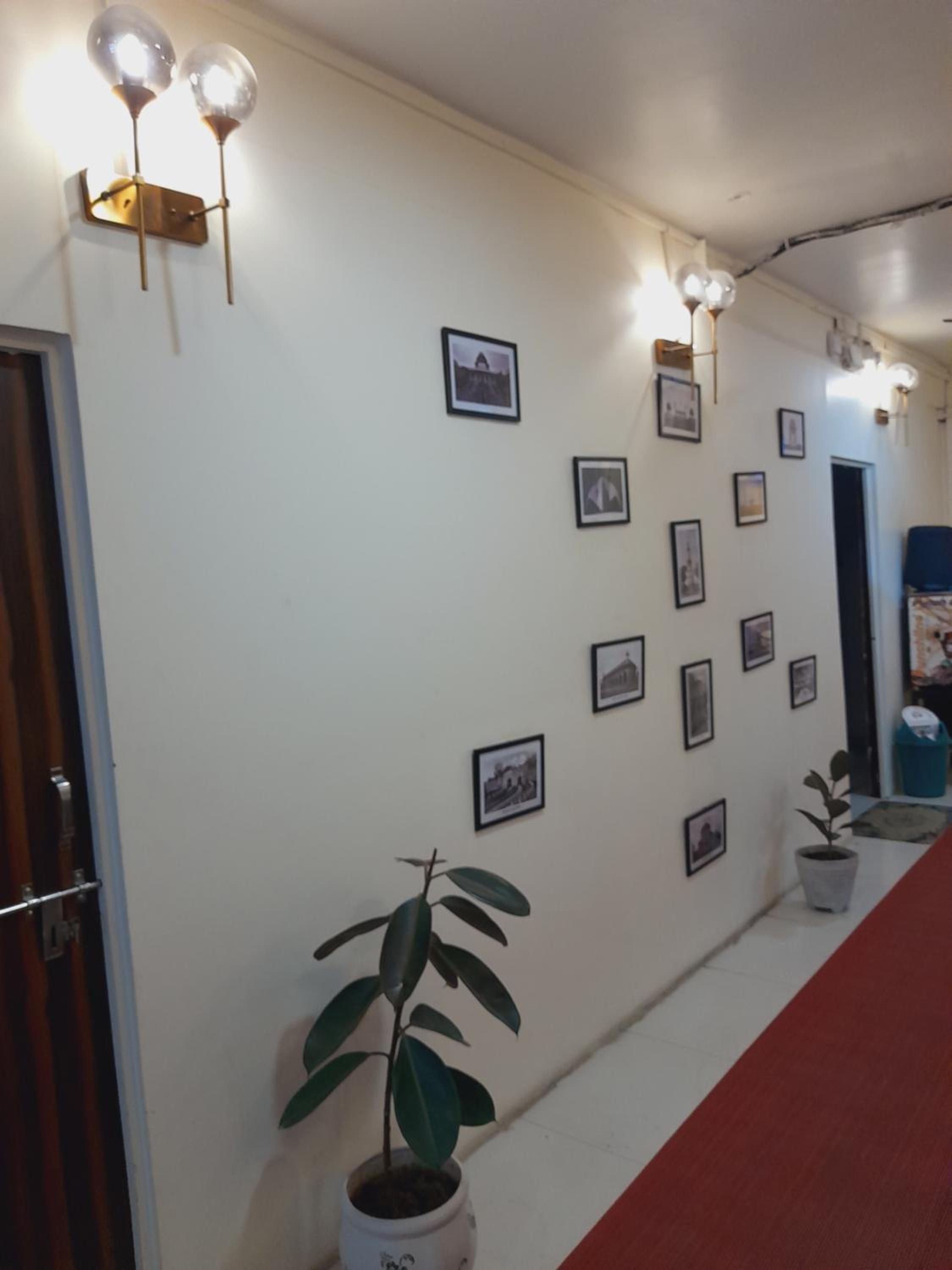 Homestay at Kashmiri Gate Metro & Old Delhi Railway Station