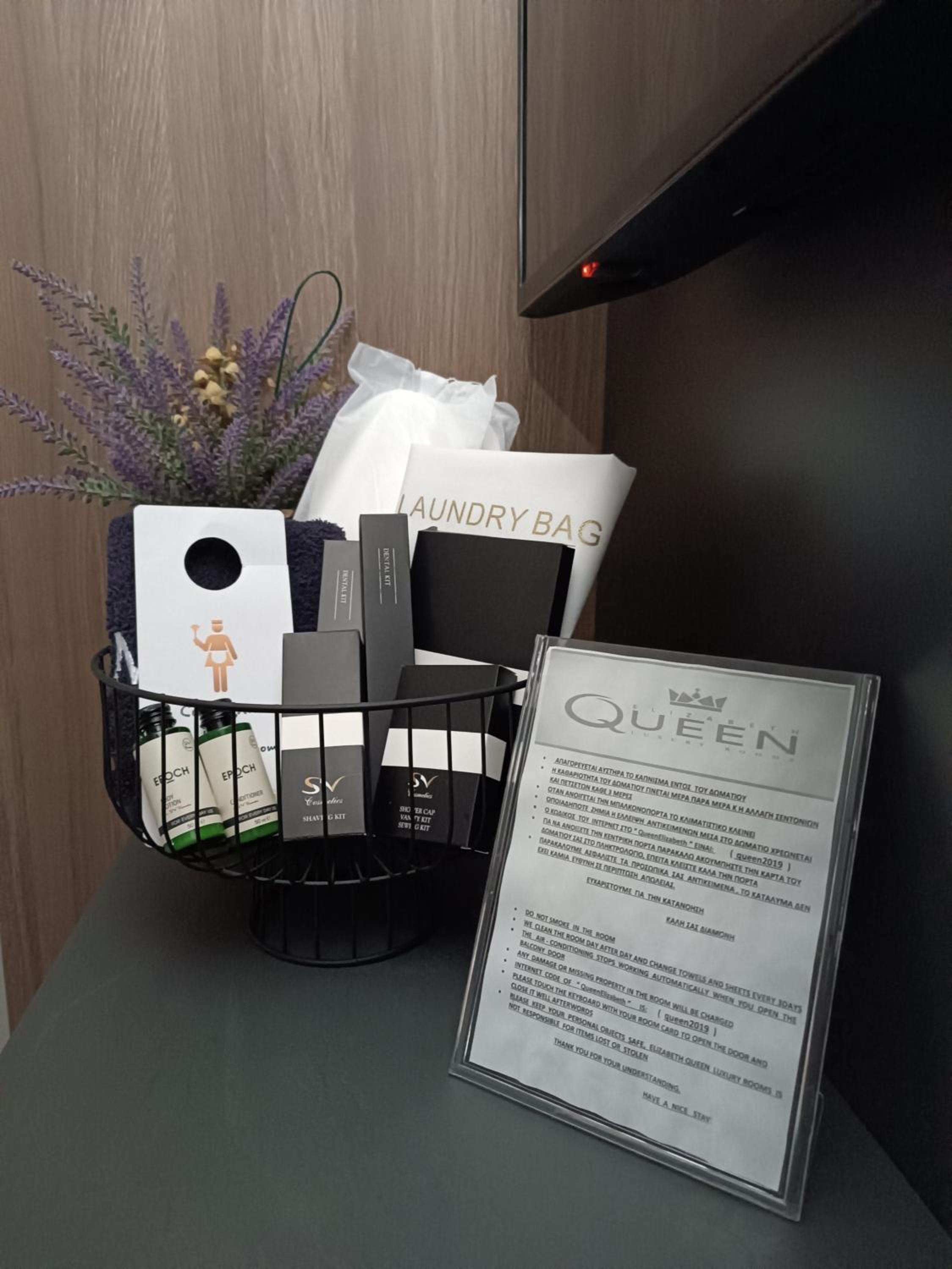 Elizabeth Queen Luxury Rooms