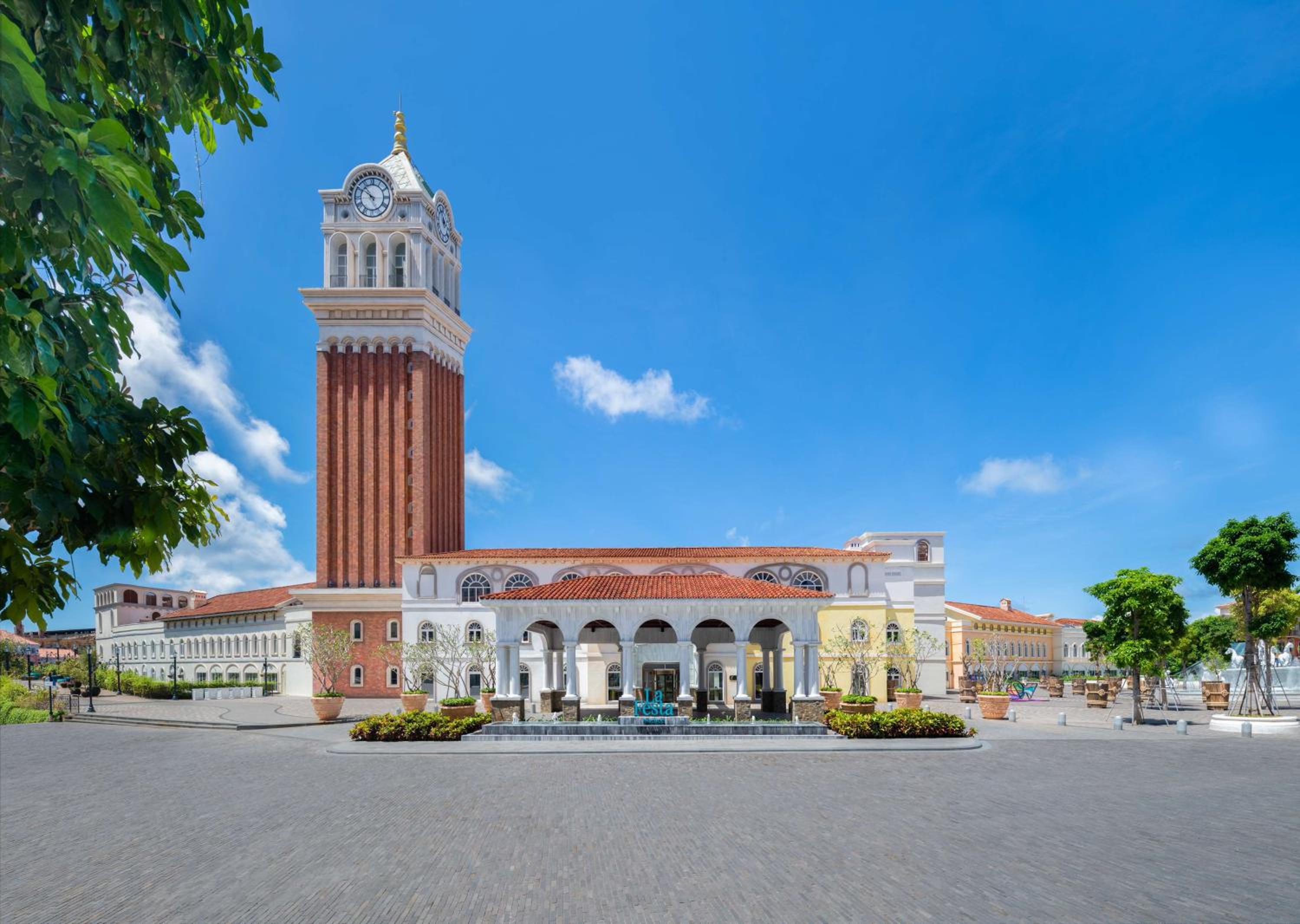 La Festa Phu Quoc, Curio Collection By Hilton