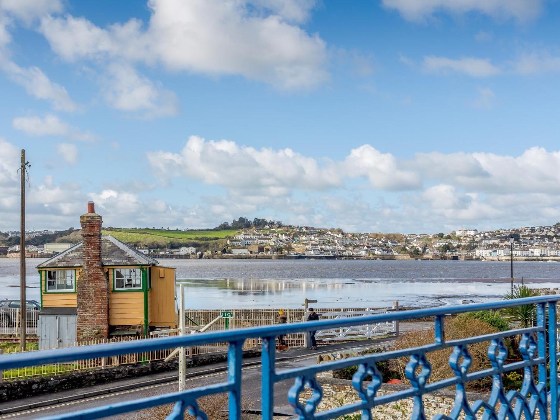 7 Bed in Instow THEAN view 4