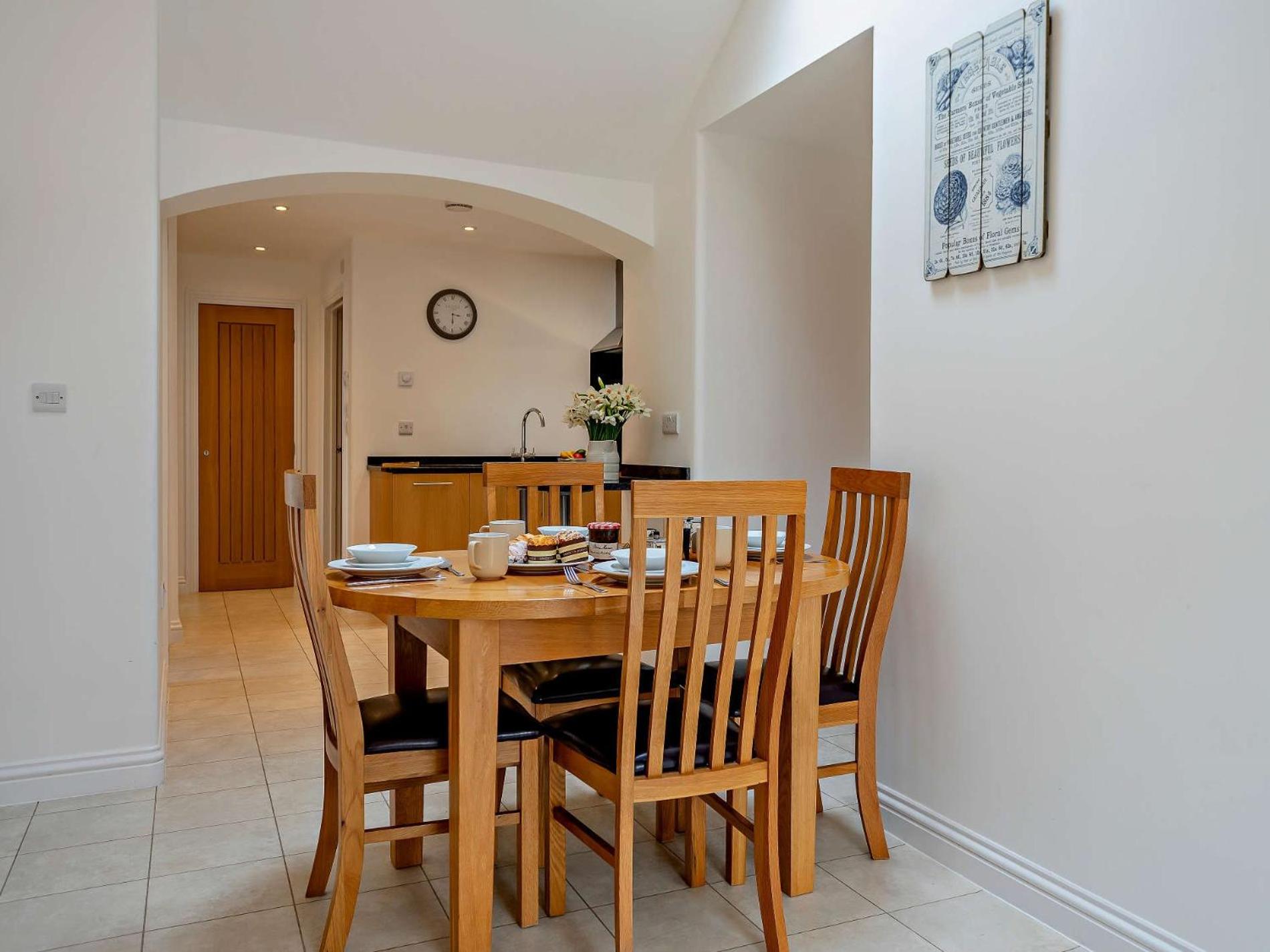 2 Bed in Taunton KIBSH view 4