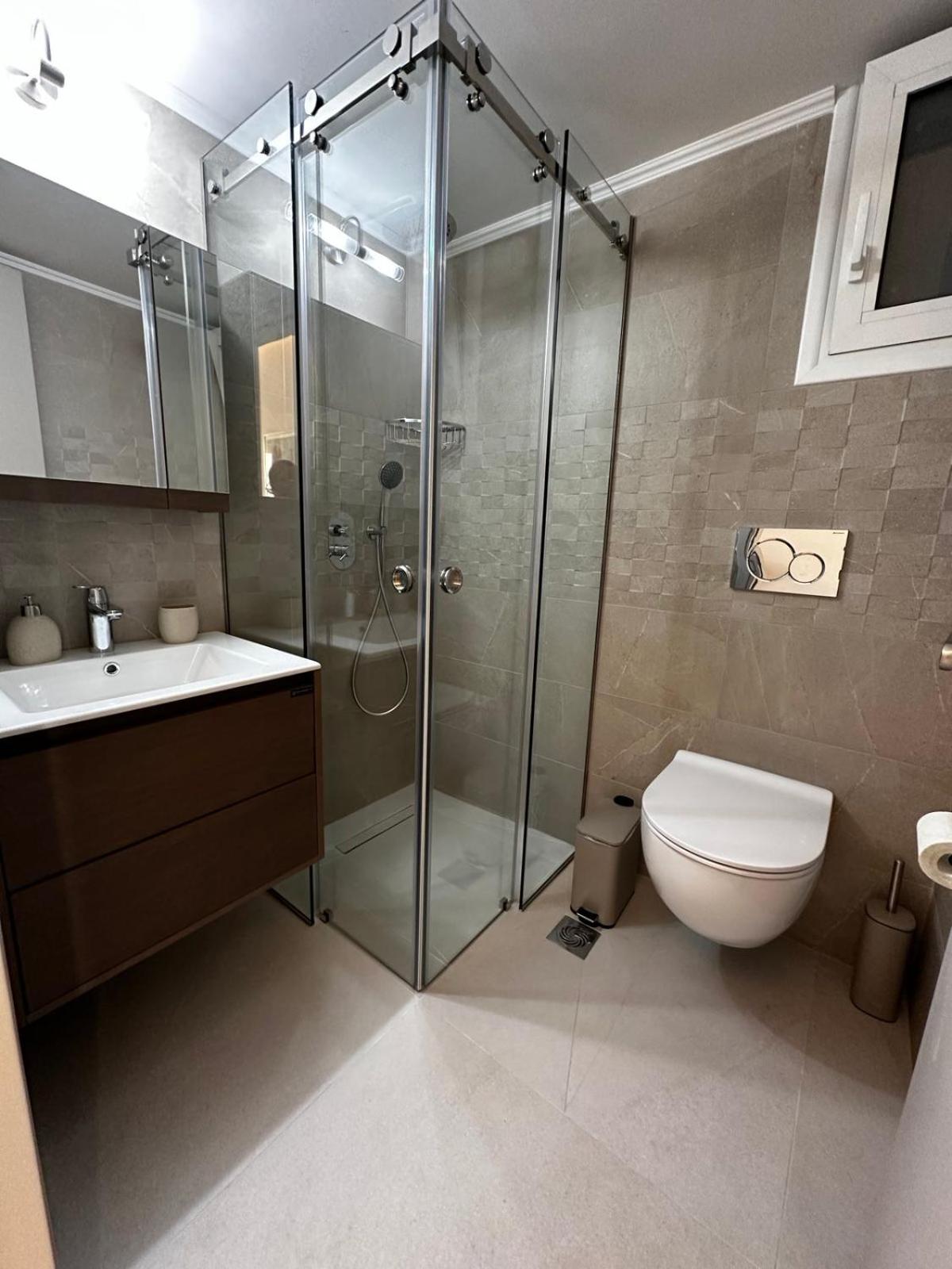 Samanthas LUXURY APARTMENT