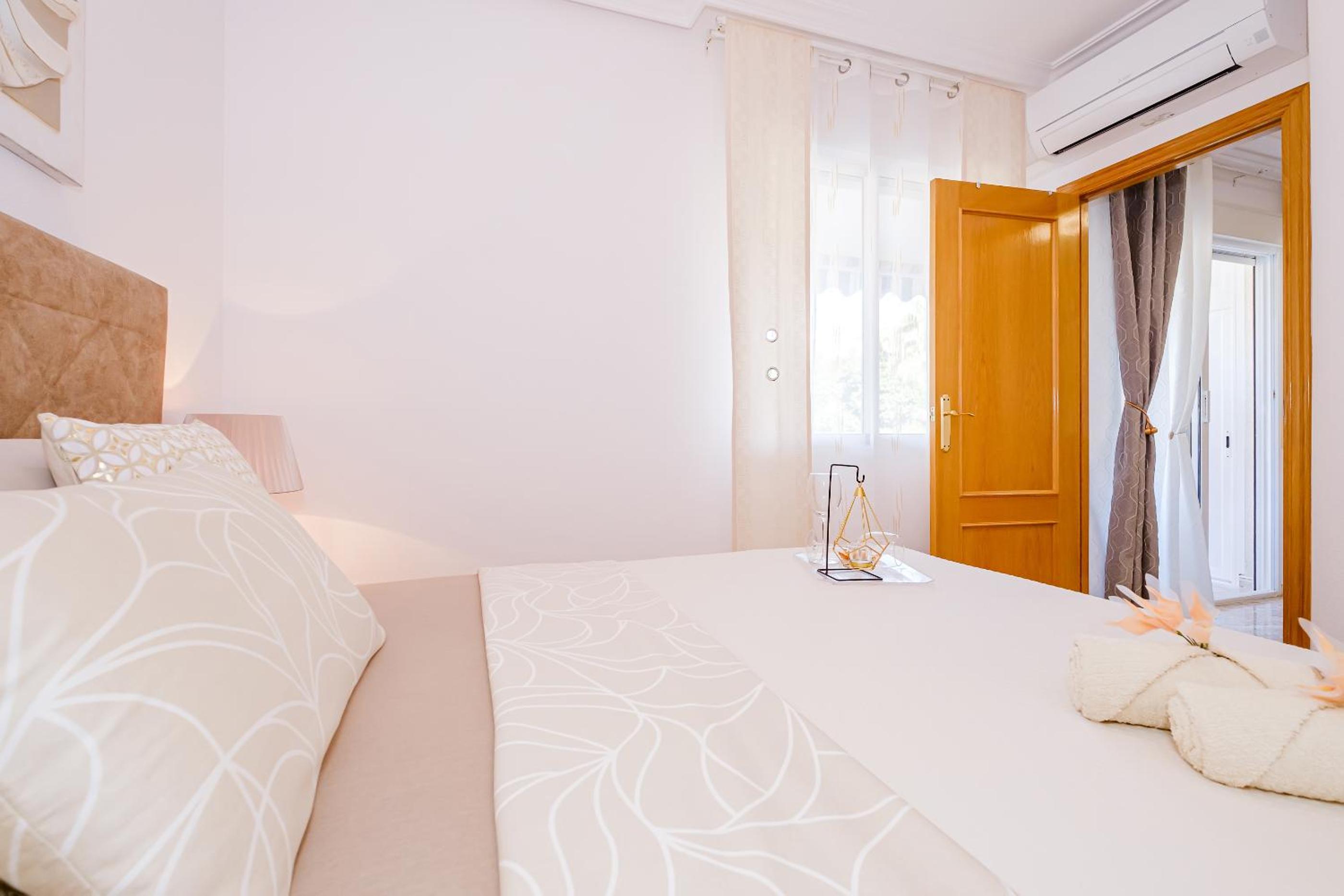 Home&Holiday Goleta with parking-option
