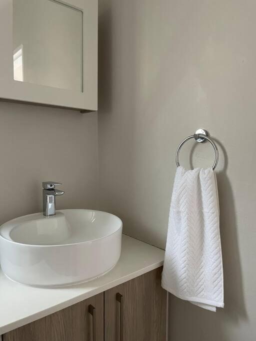 Classy 2 bedroom in Halfway Gardens view 4
