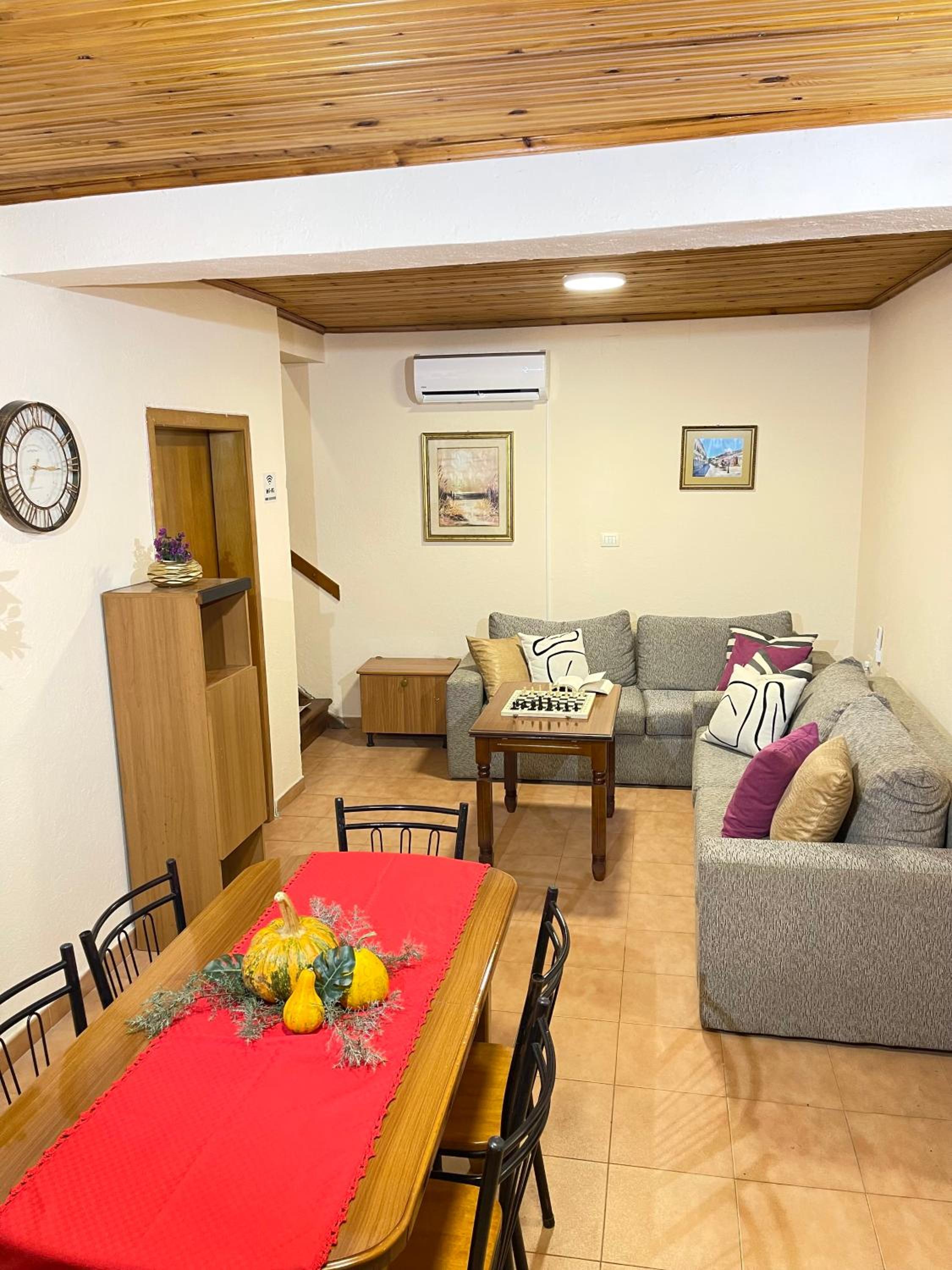 Shkodra Guest House & Trips