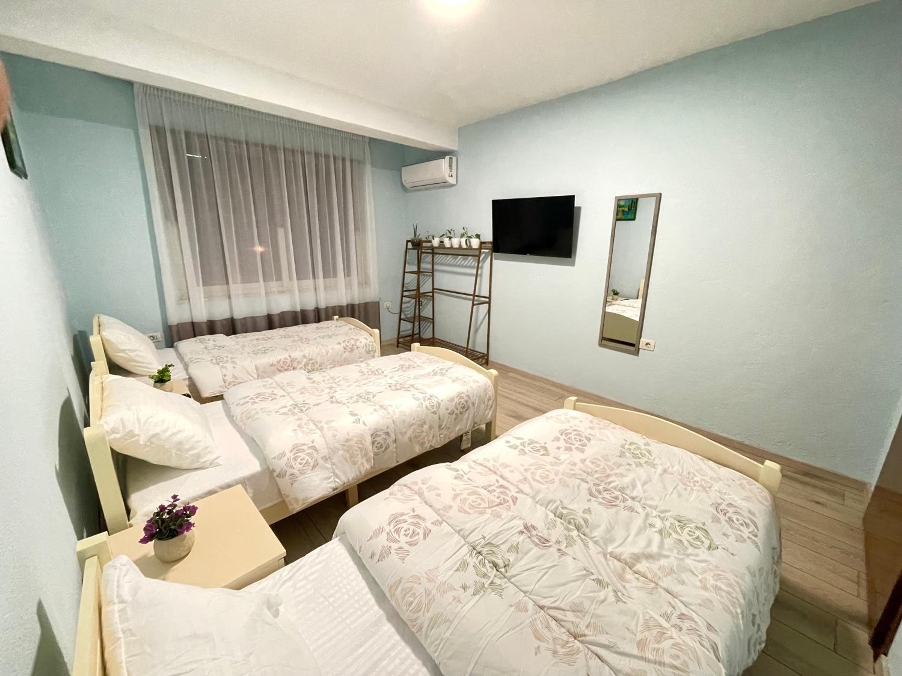 Shkodra Guest House & Trips