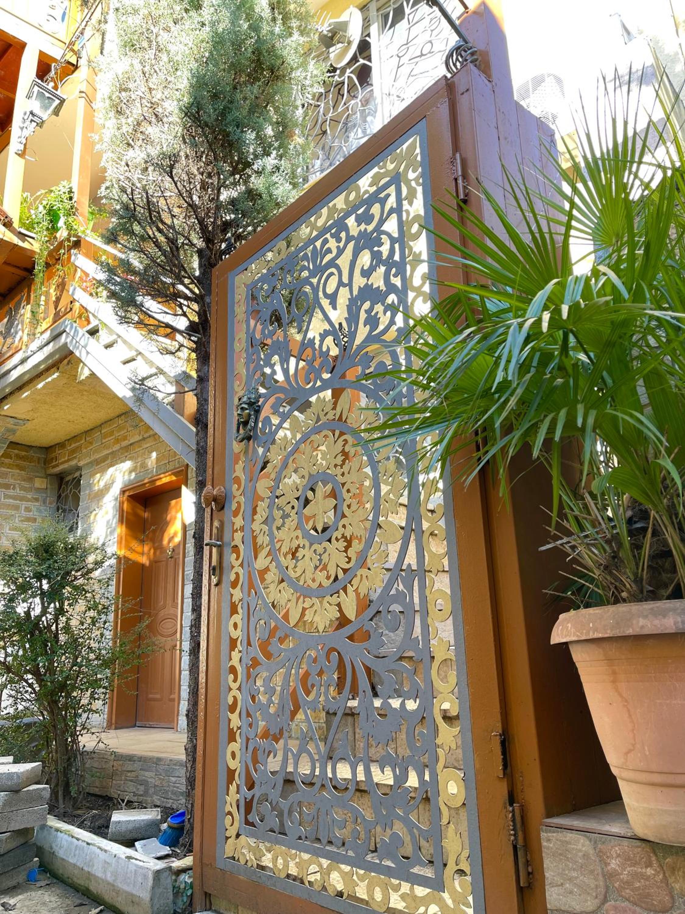 Shkodra Guest House & Trips
