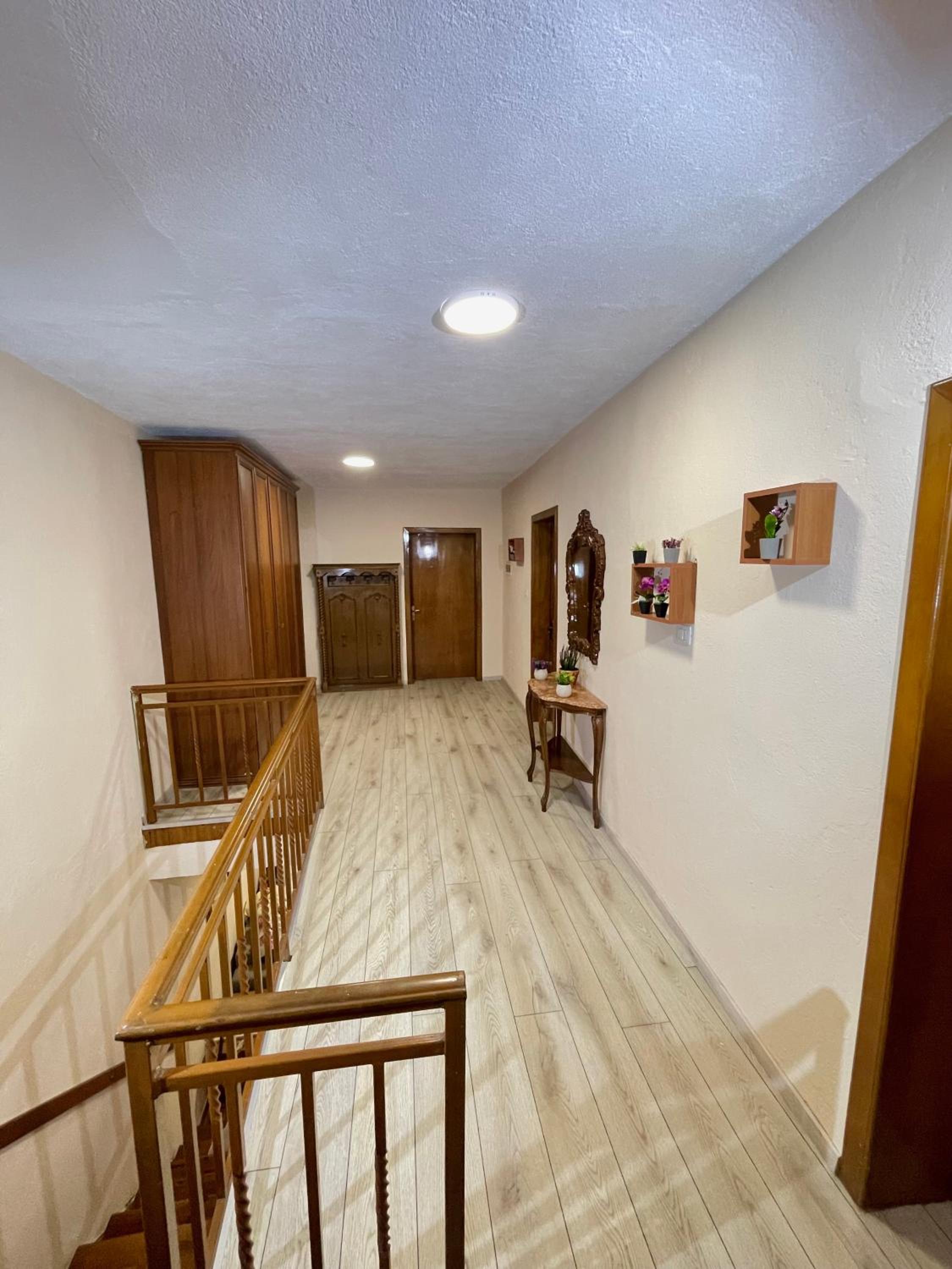 Shkodra Guest House & Trips
