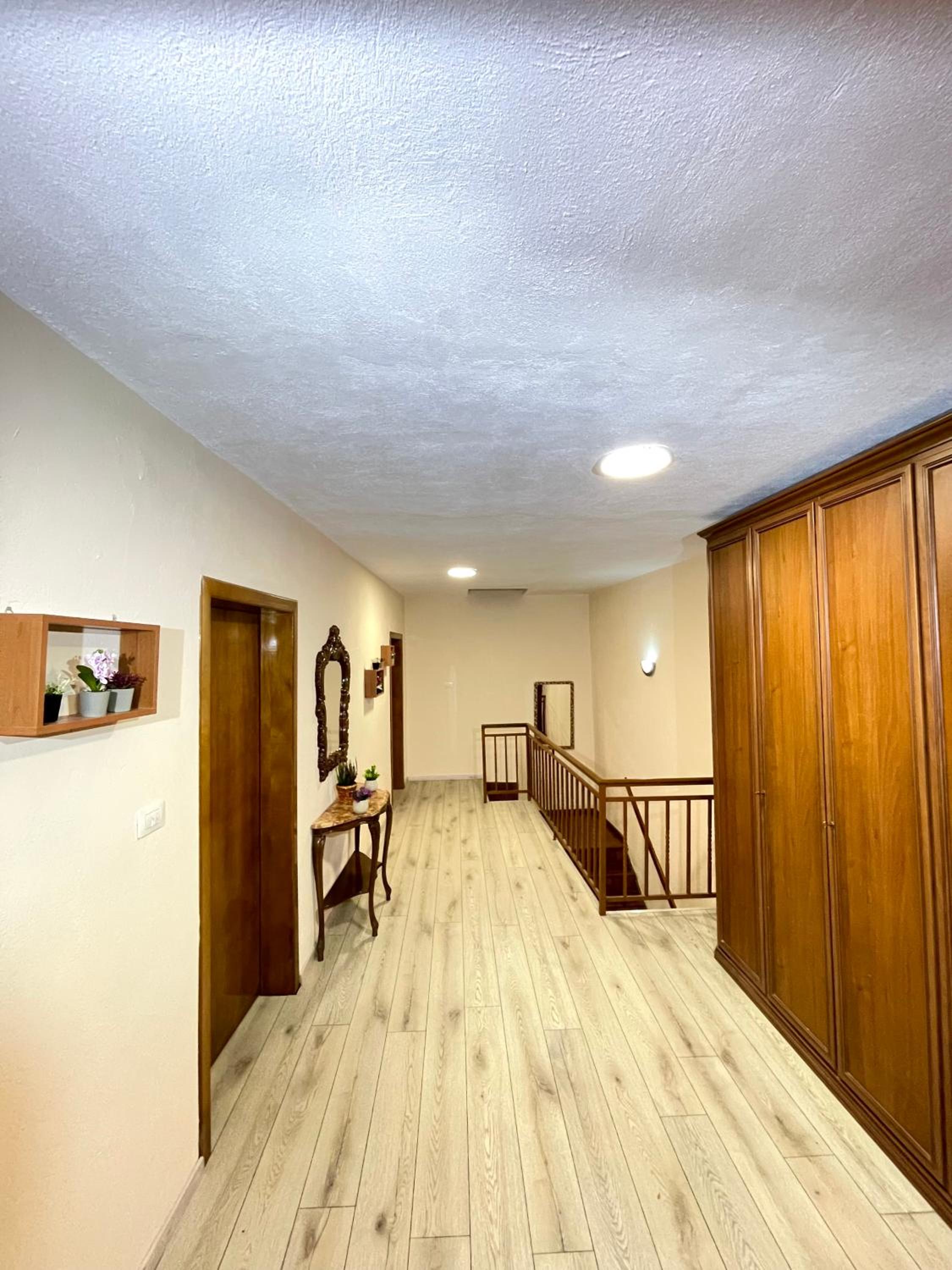Shkodra Guest House & Trips