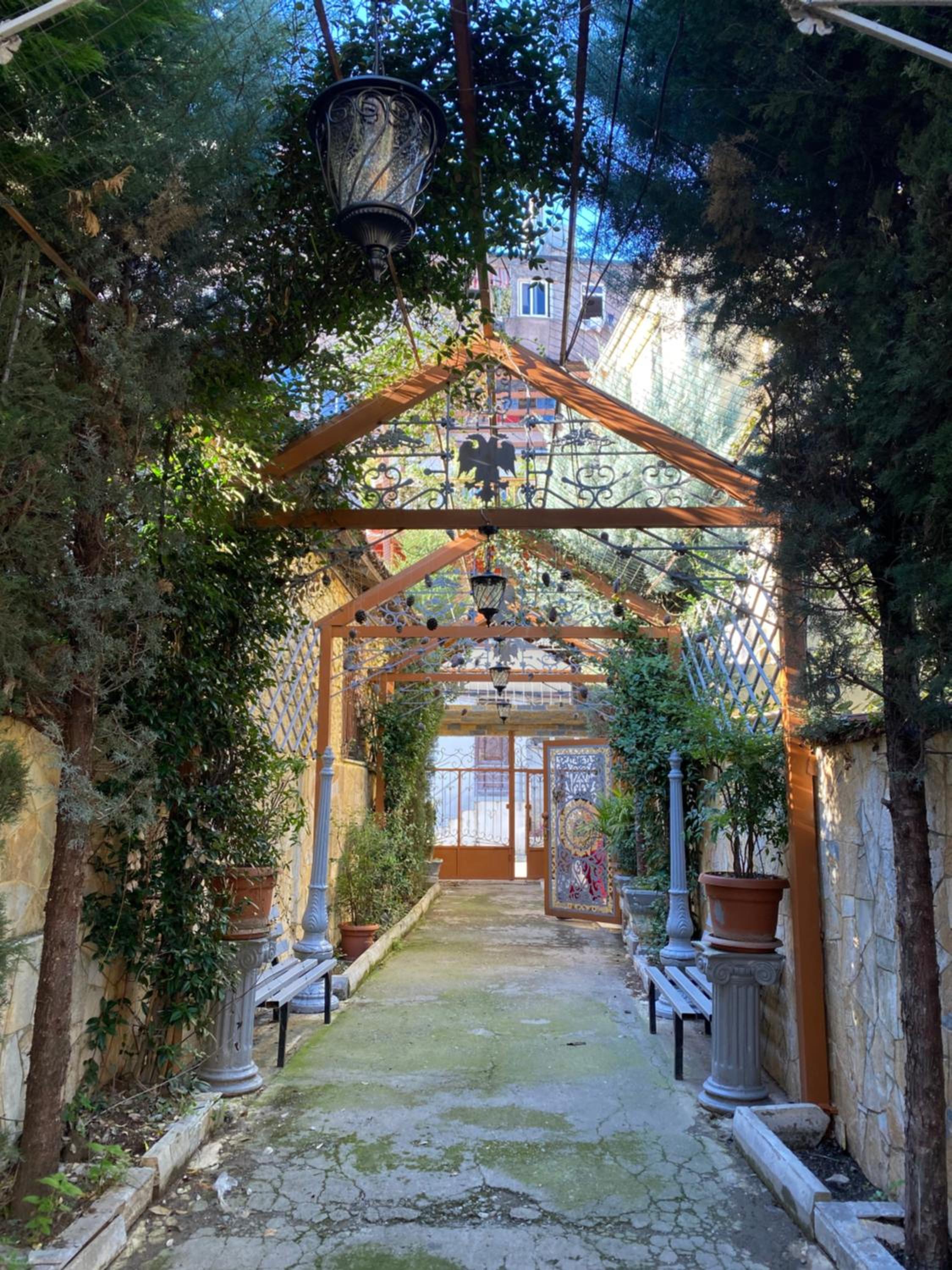 Shkodra Guest House & Trips