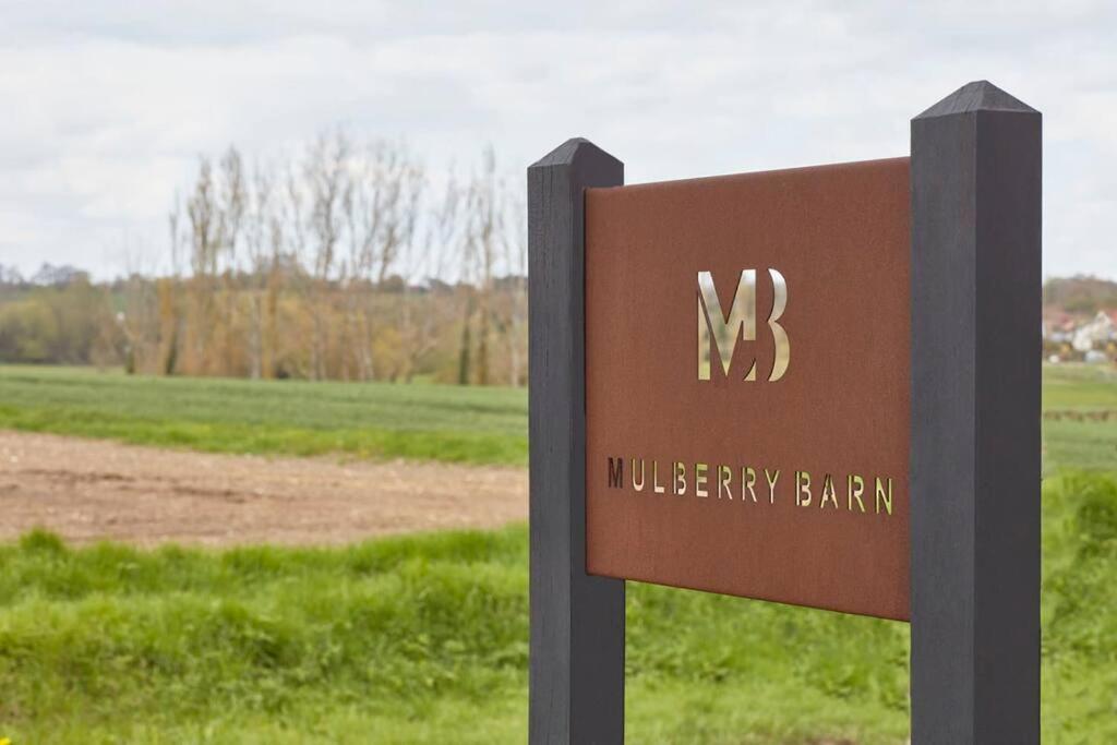 Mulberry Barn, Great Sampford view 2