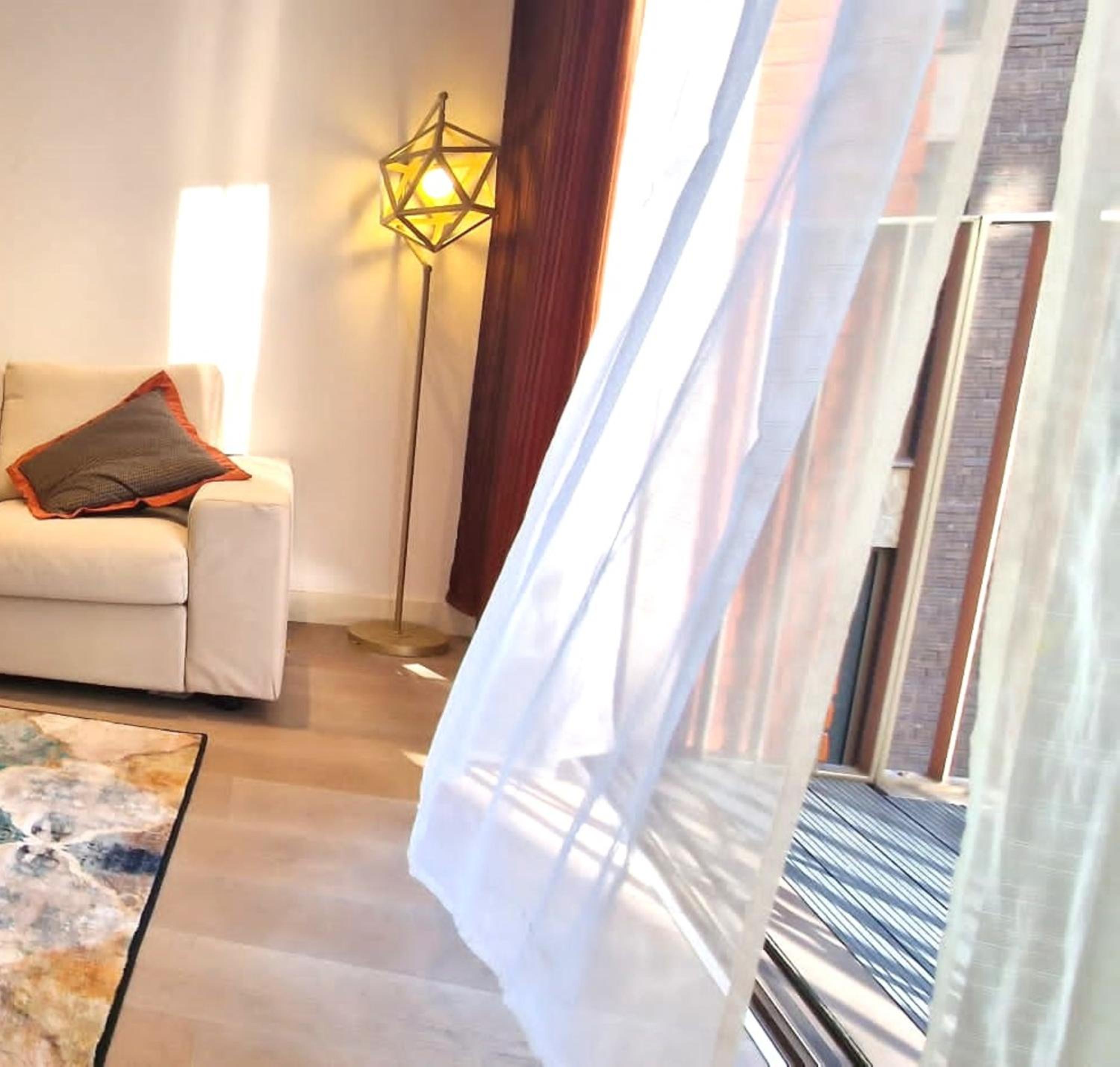 CENTRAL LONDON STAY-Fabulous Ultra-Central London Luxury Designer Two Bedroom-POOL-GYM-Full AC view 4