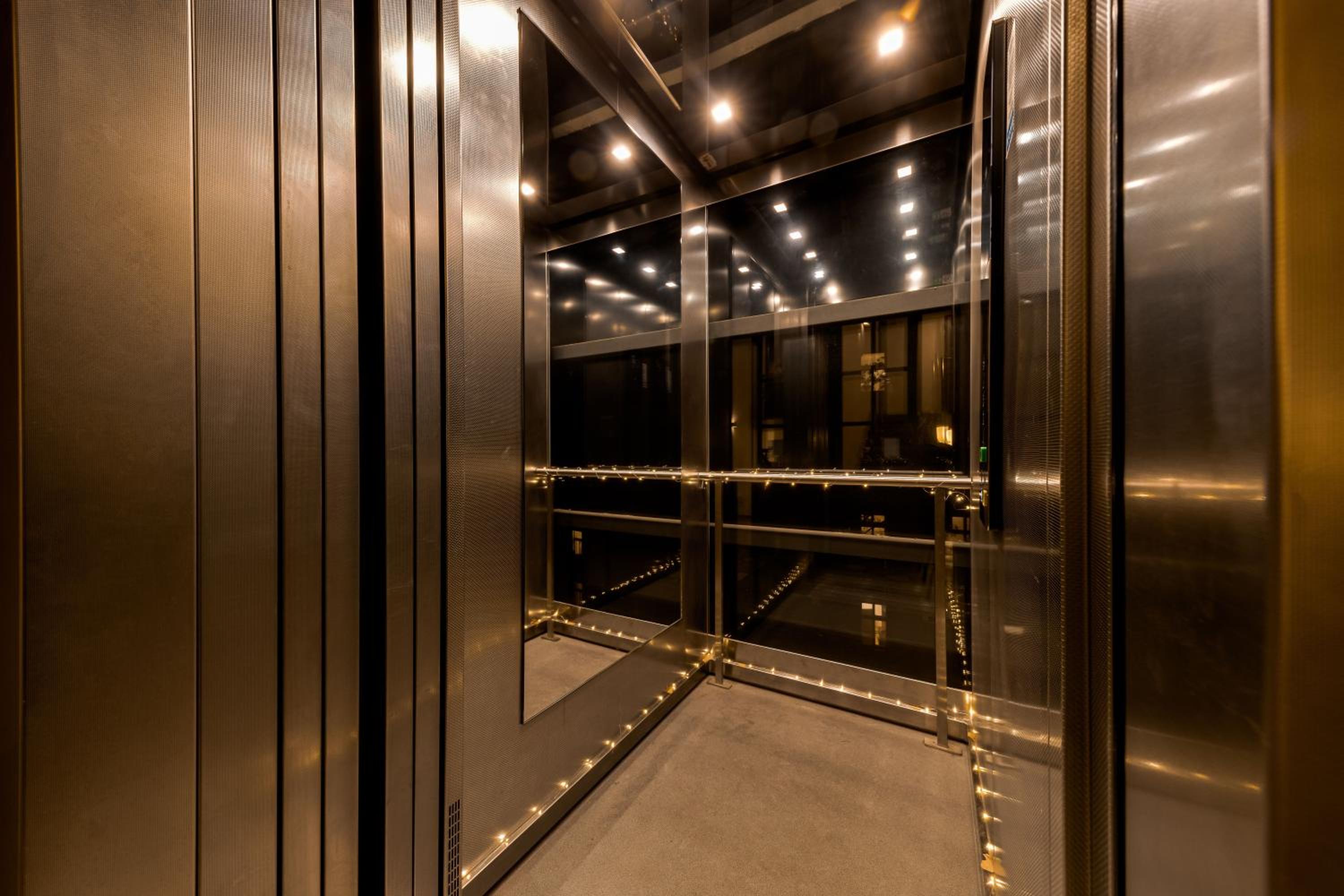 Louren Apartments