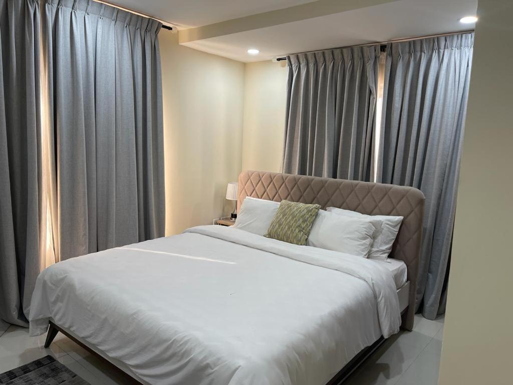 Modern 2 bedroom apartment in Sakumono-Tema Beach Rd, Accra-Ghana view 2