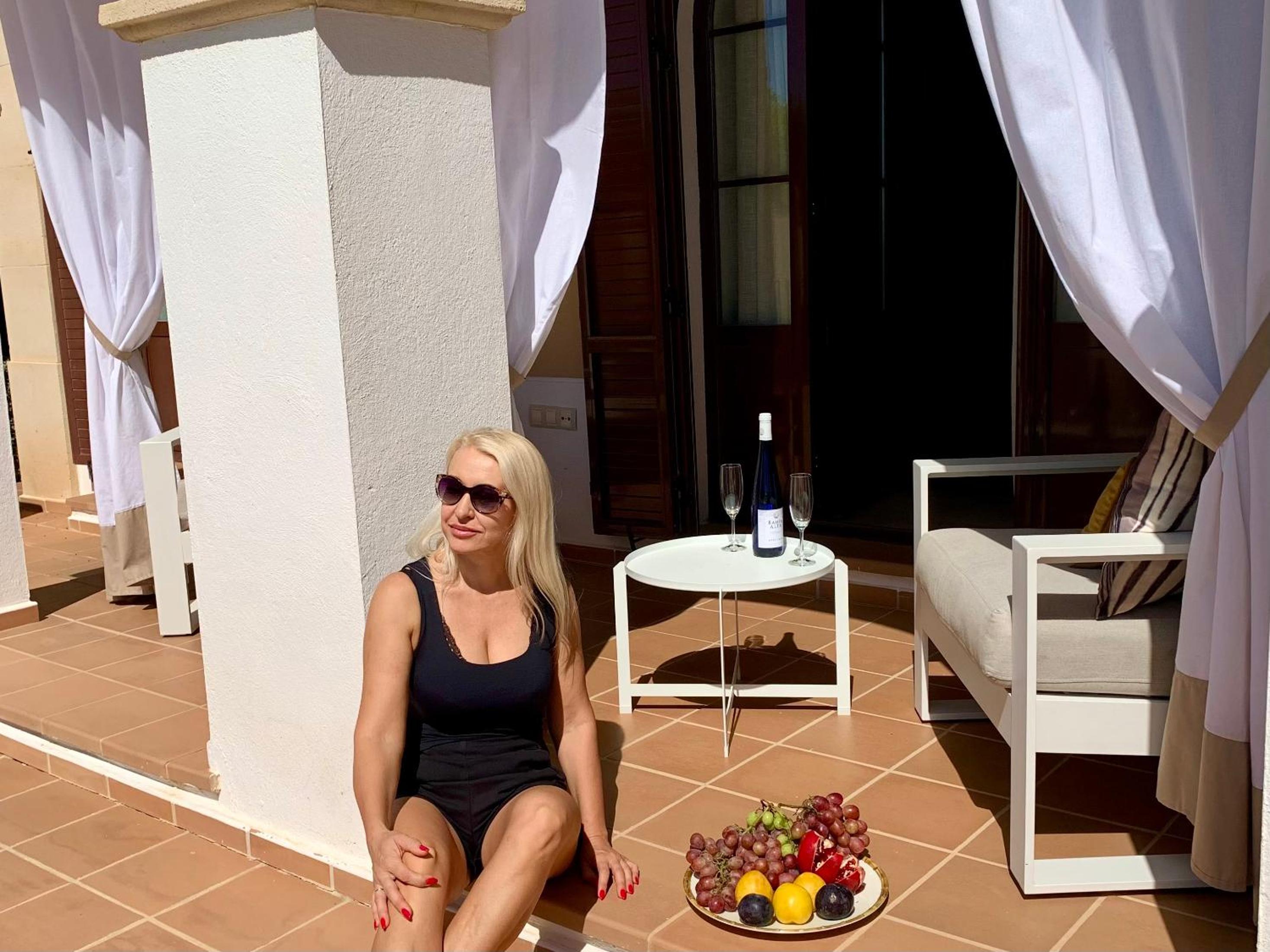 Villa Deluxe,white beach,mountains
