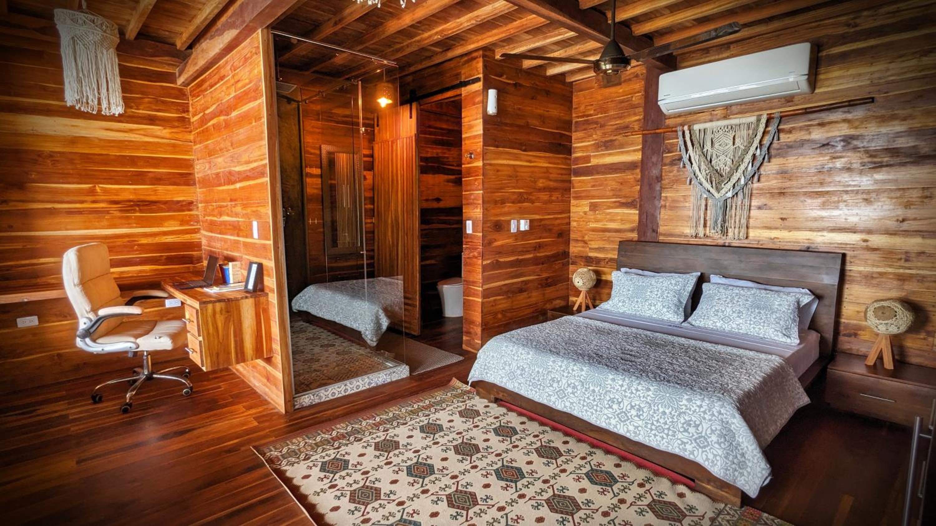 Yaku Hostel