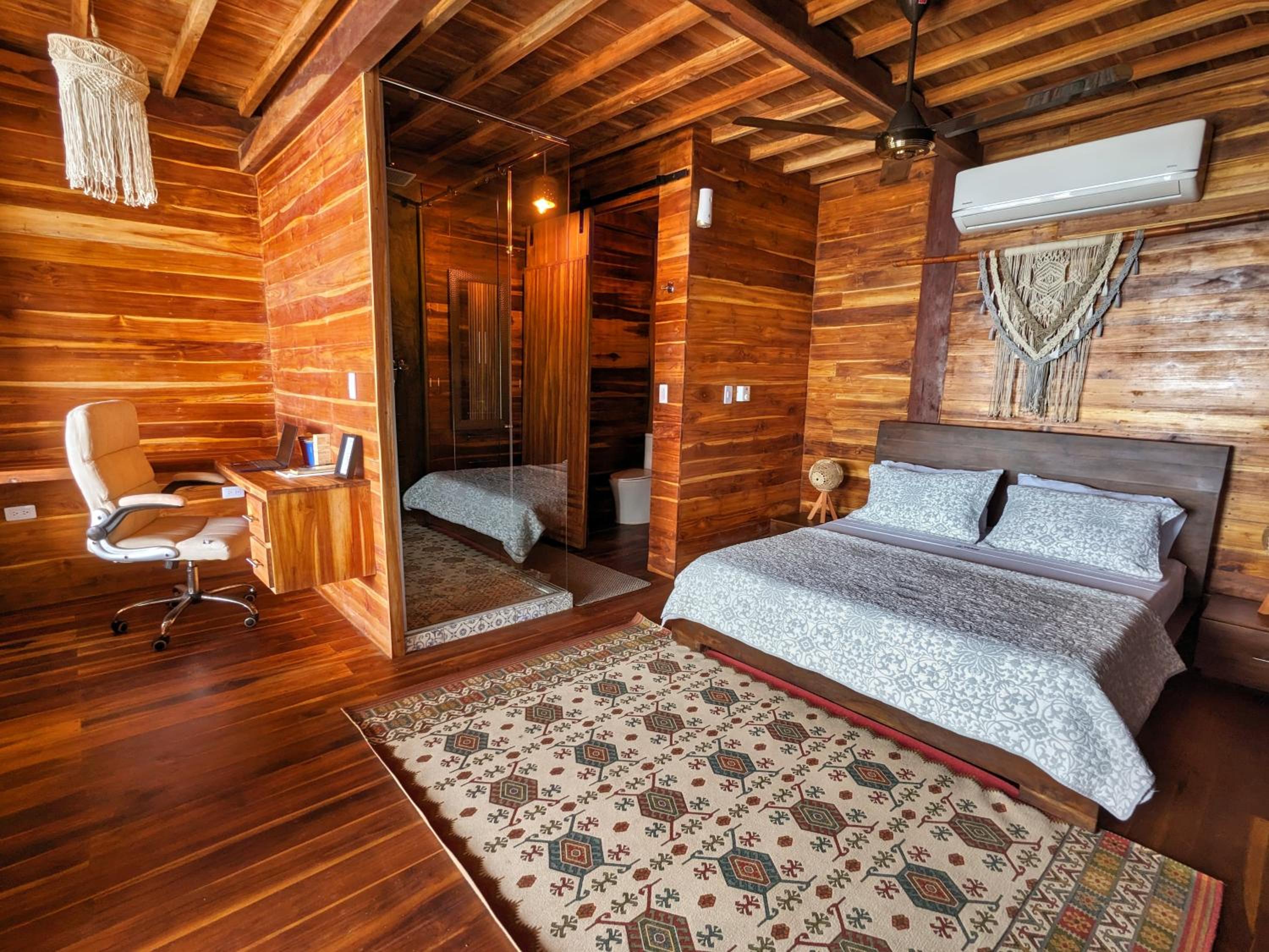 Yaku Hostel