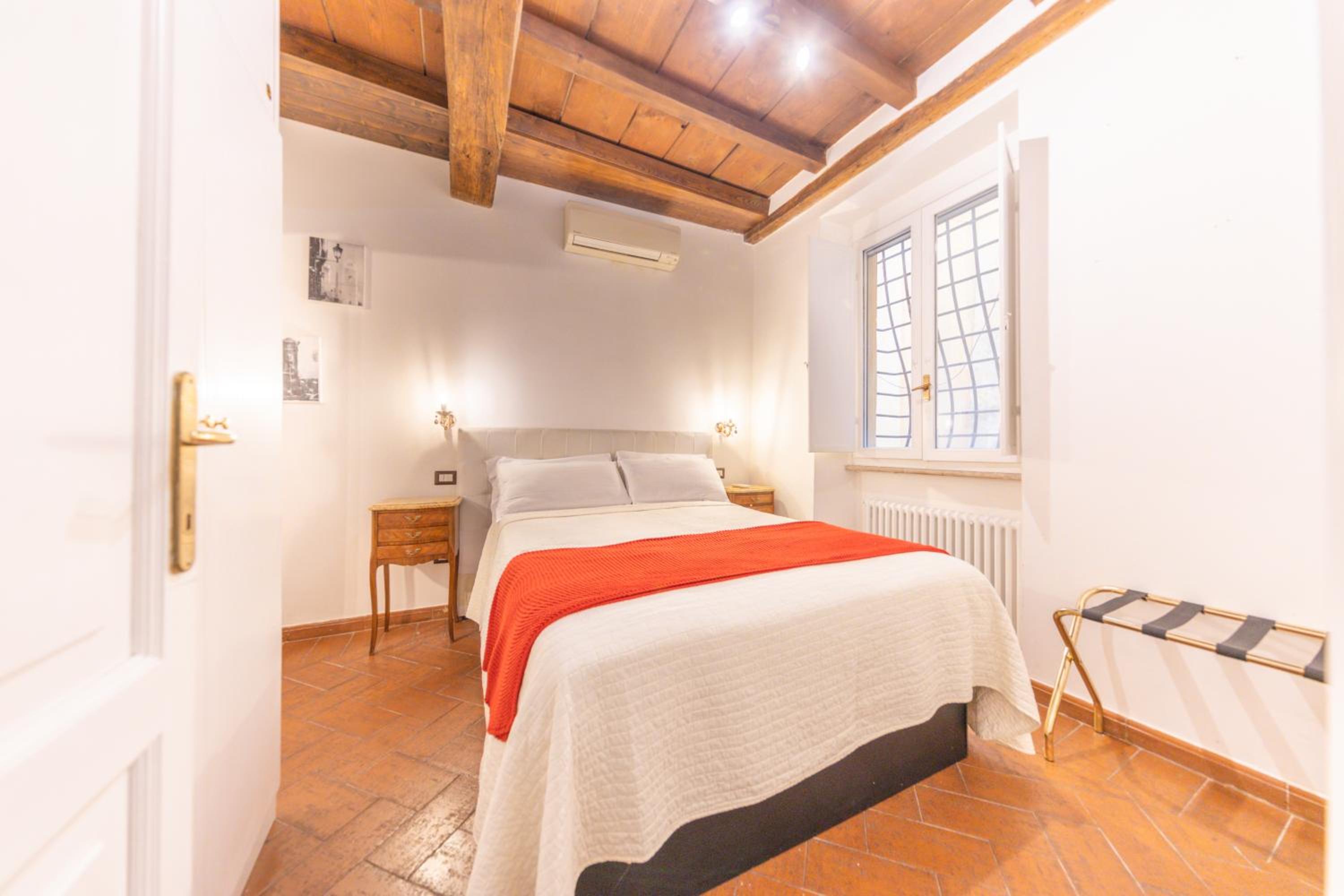 AC21 - Palazzetto Campo de' Fiori