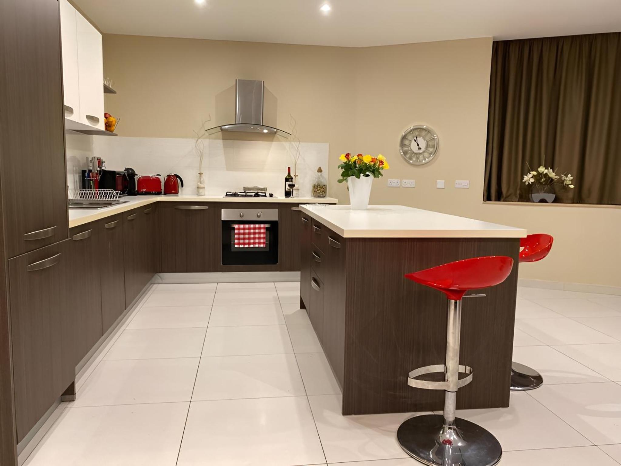 St. Julian's Super Bright And Spacious Seaview Apartment photo 4
