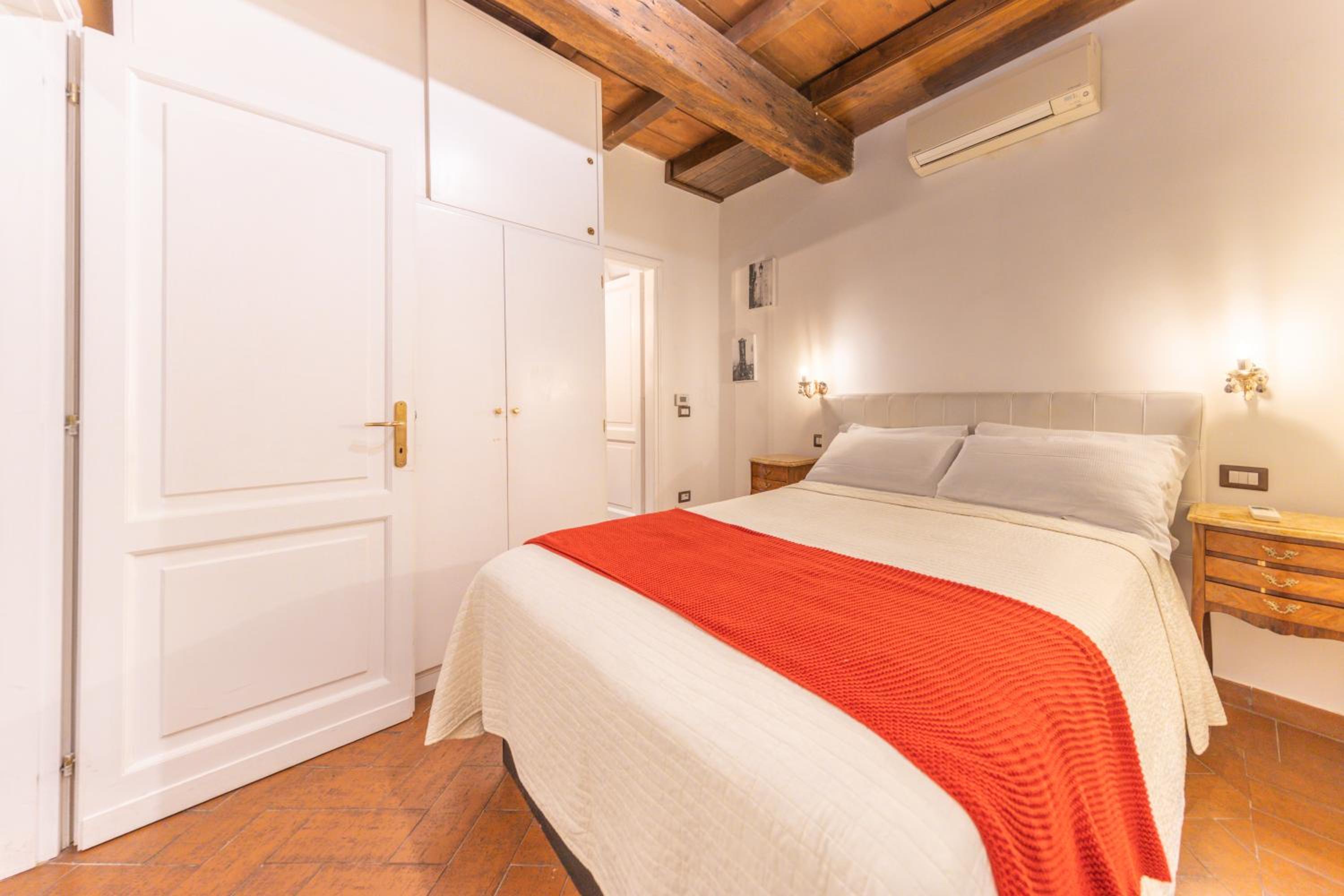 AC21 - Palazzetto Campo de' Fiori