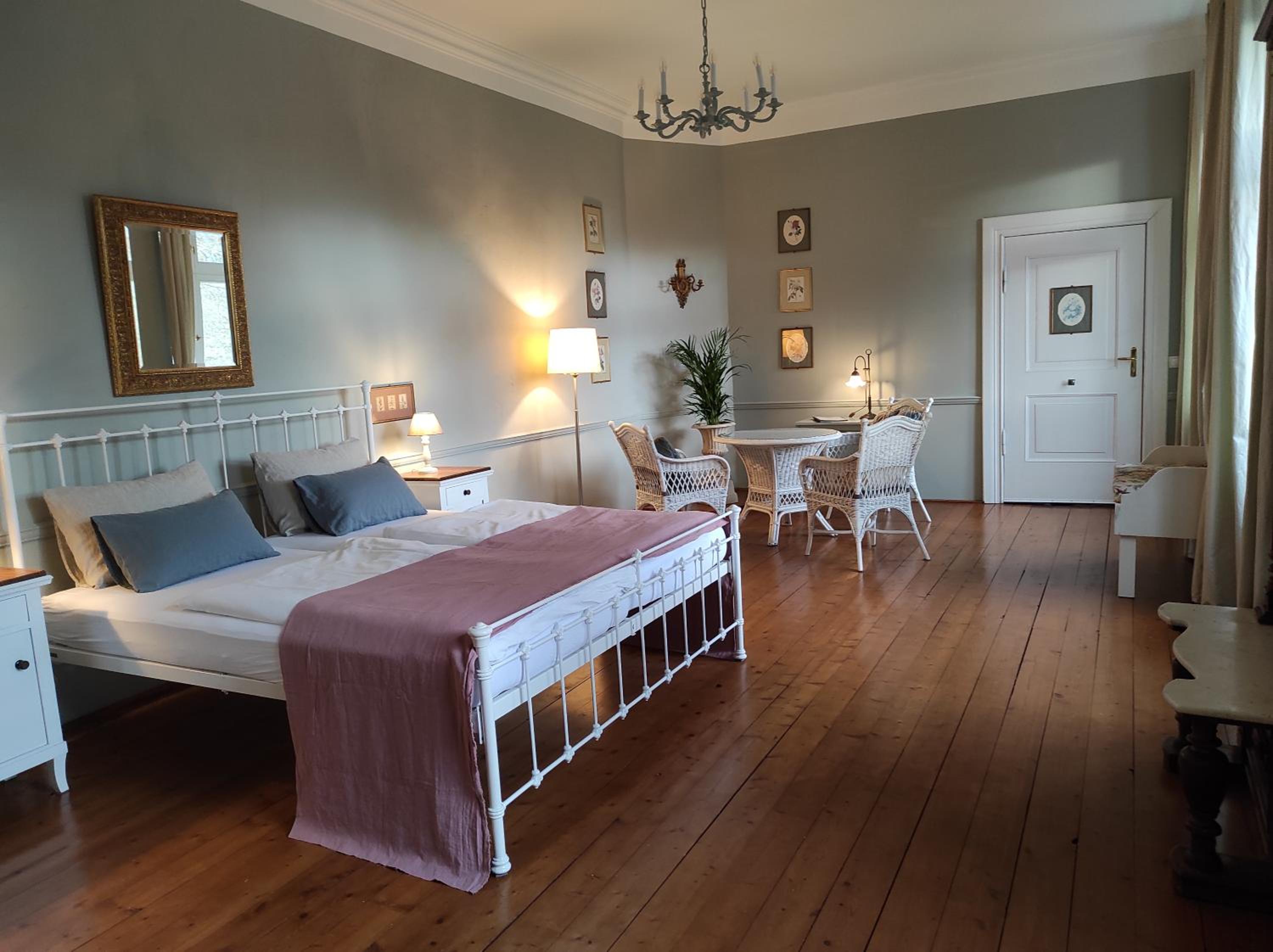 Gartenzimmer im Schloss Neuhausen