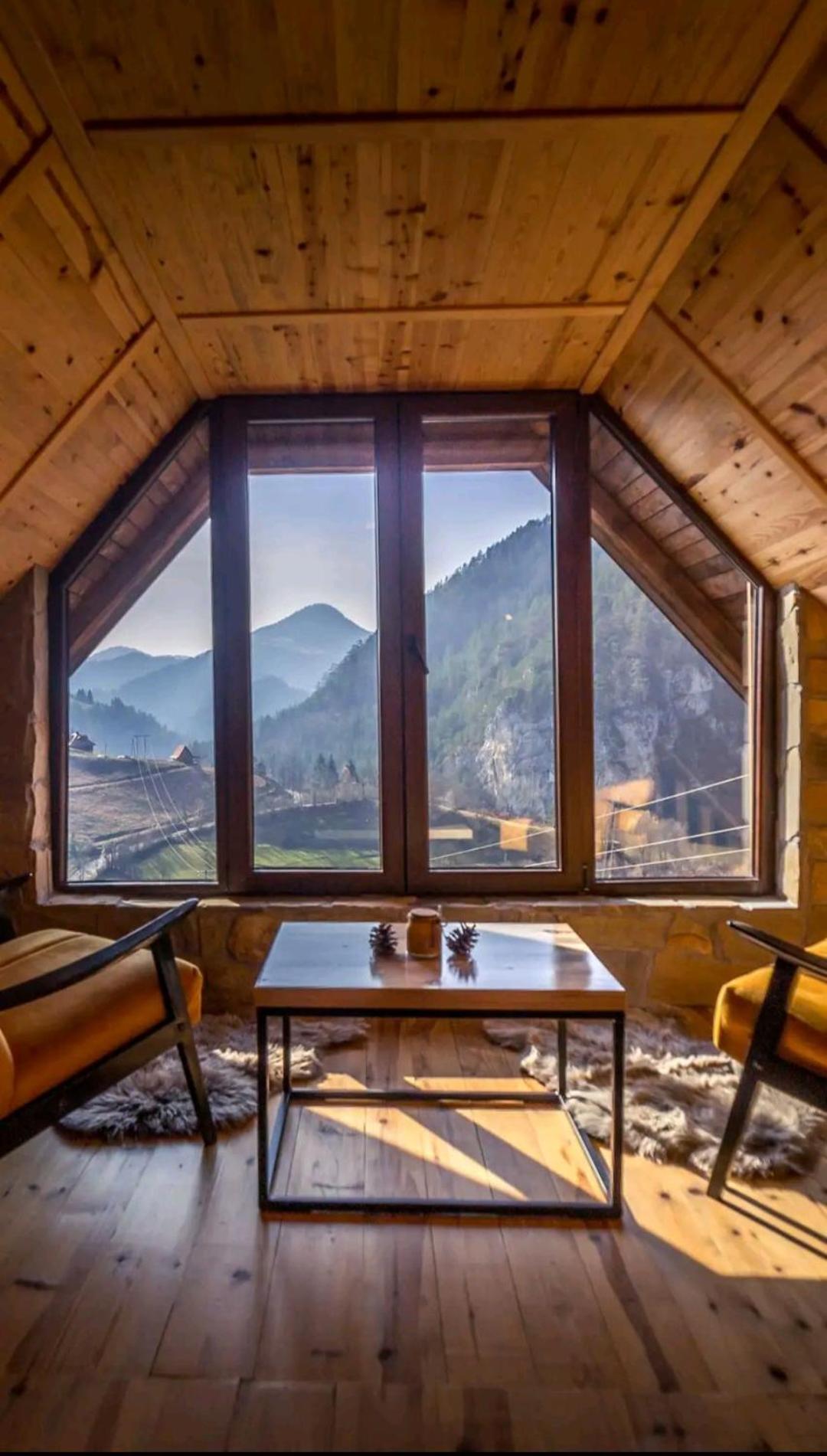 Mountain house Potkovica view 3