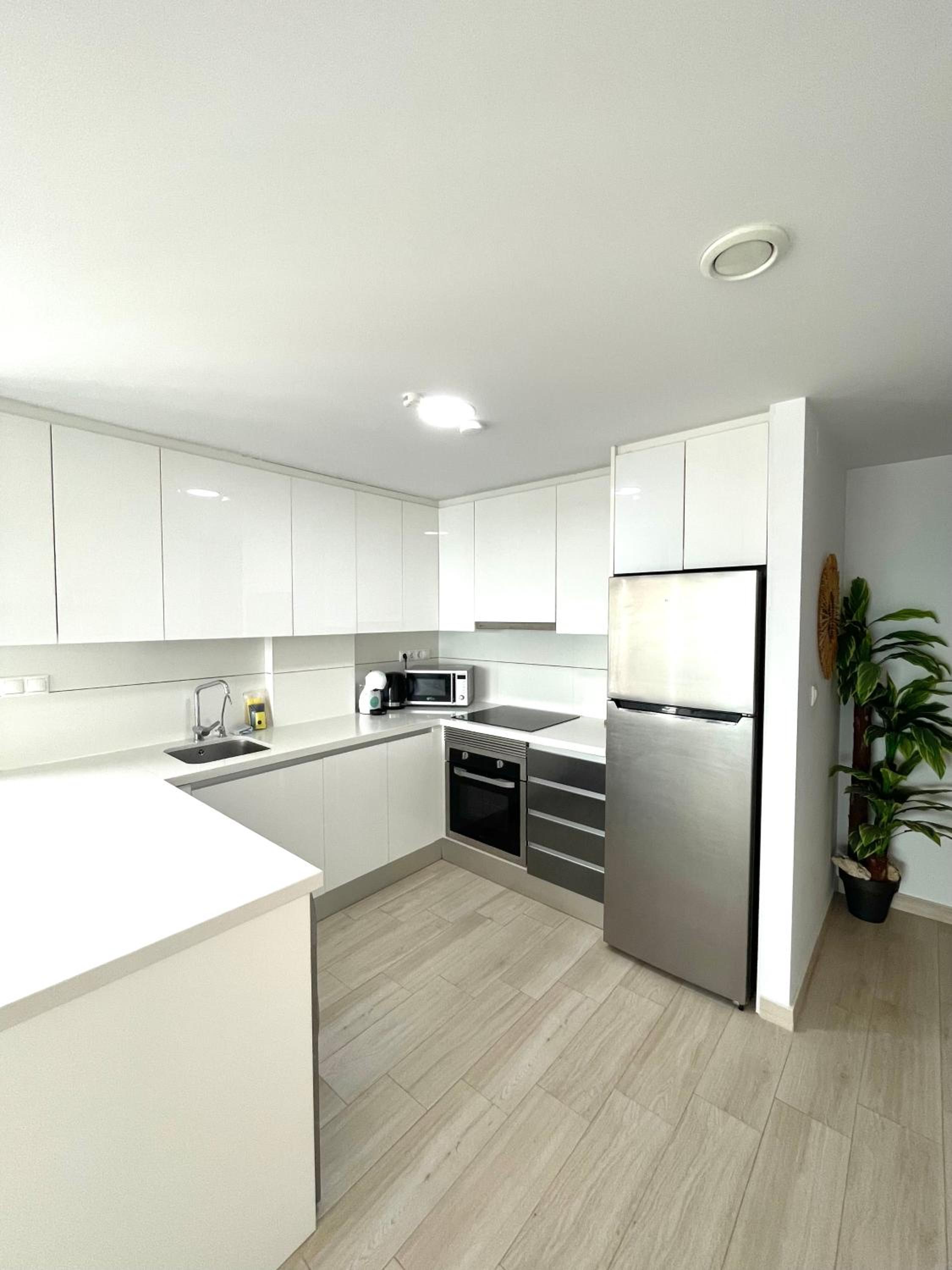 Luxury and Modern Beach Apartment with Sea Views view 5