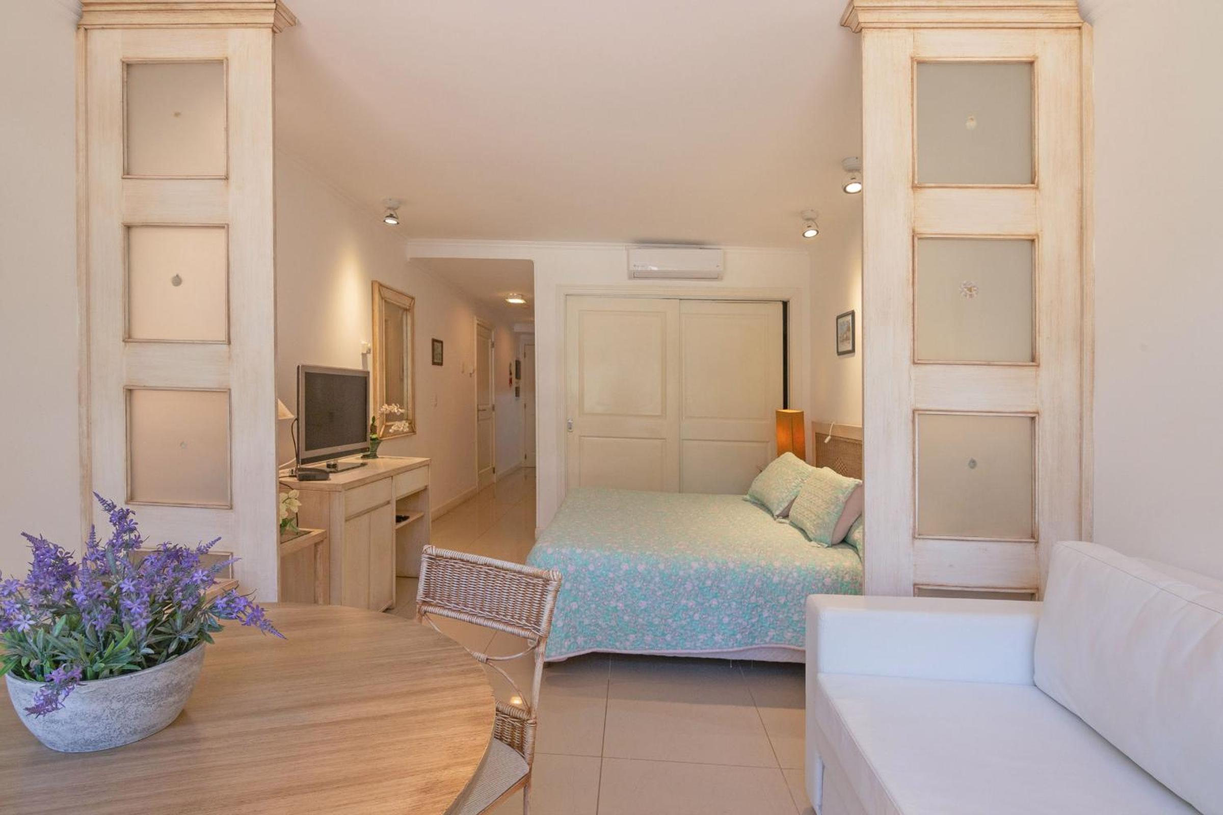 Oceana Suites Green Park view 3
