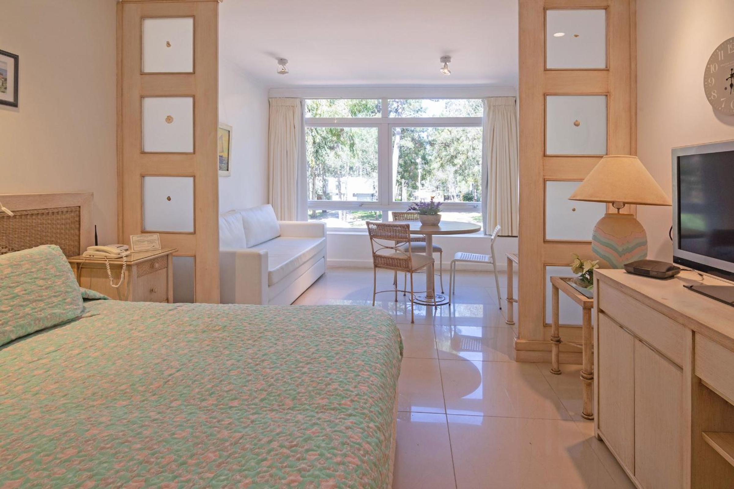 Oceana Suites Green Park view 2
