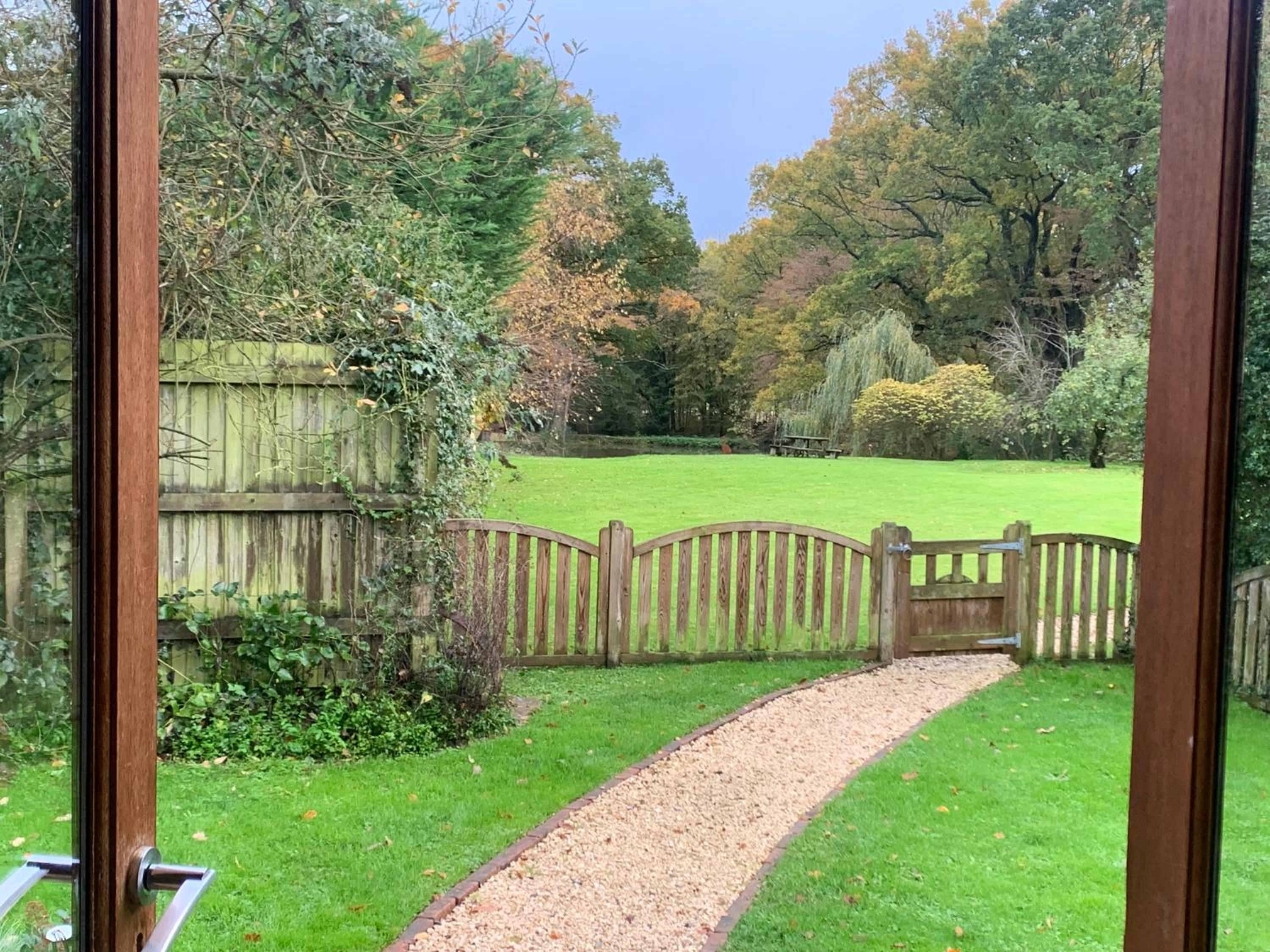NEW Cosy cottage - Lake view & Log Burner - Dog proof garden view 5