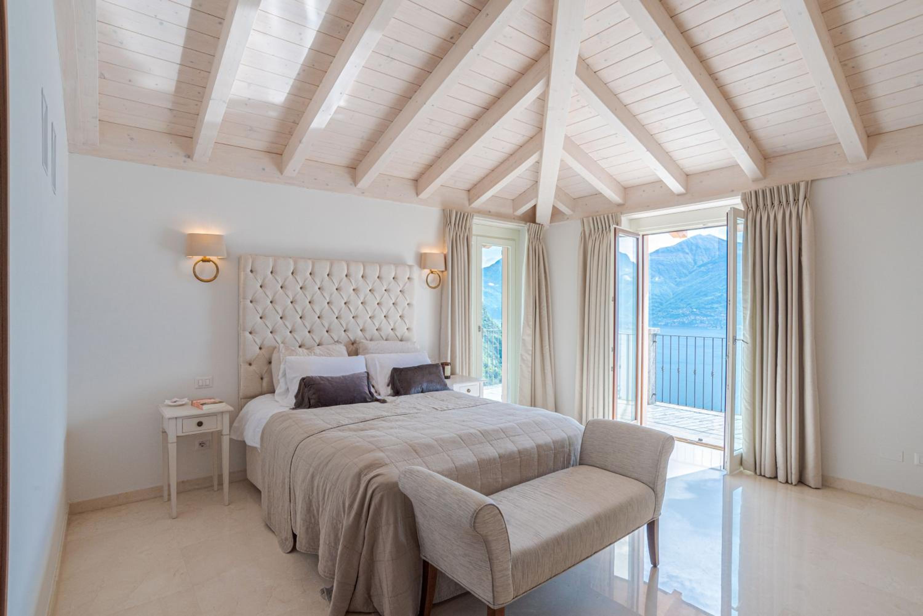 Villa Rosa - Plesio by LoveComo