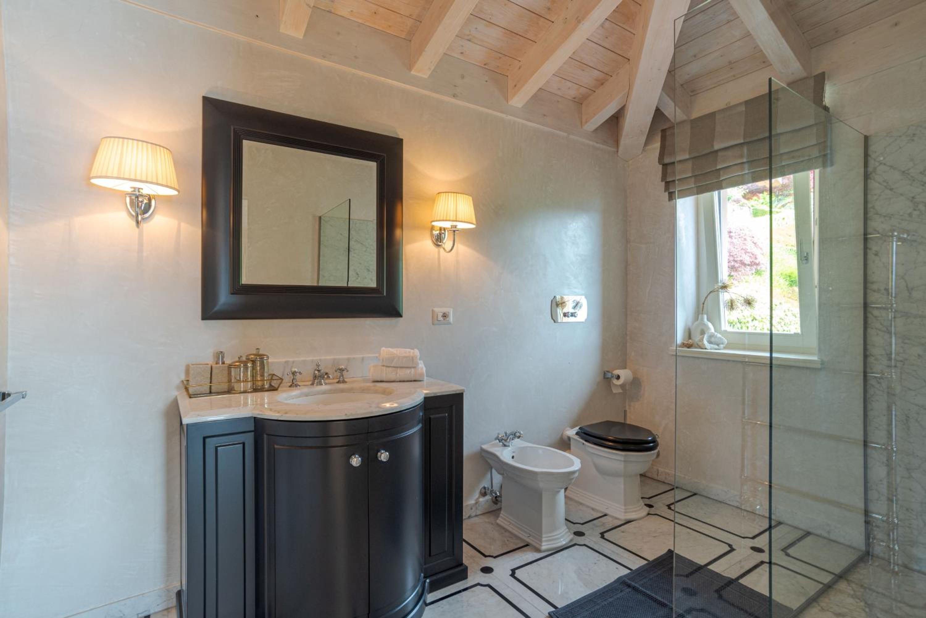 Villa Rosa - Plesio by LoveComo