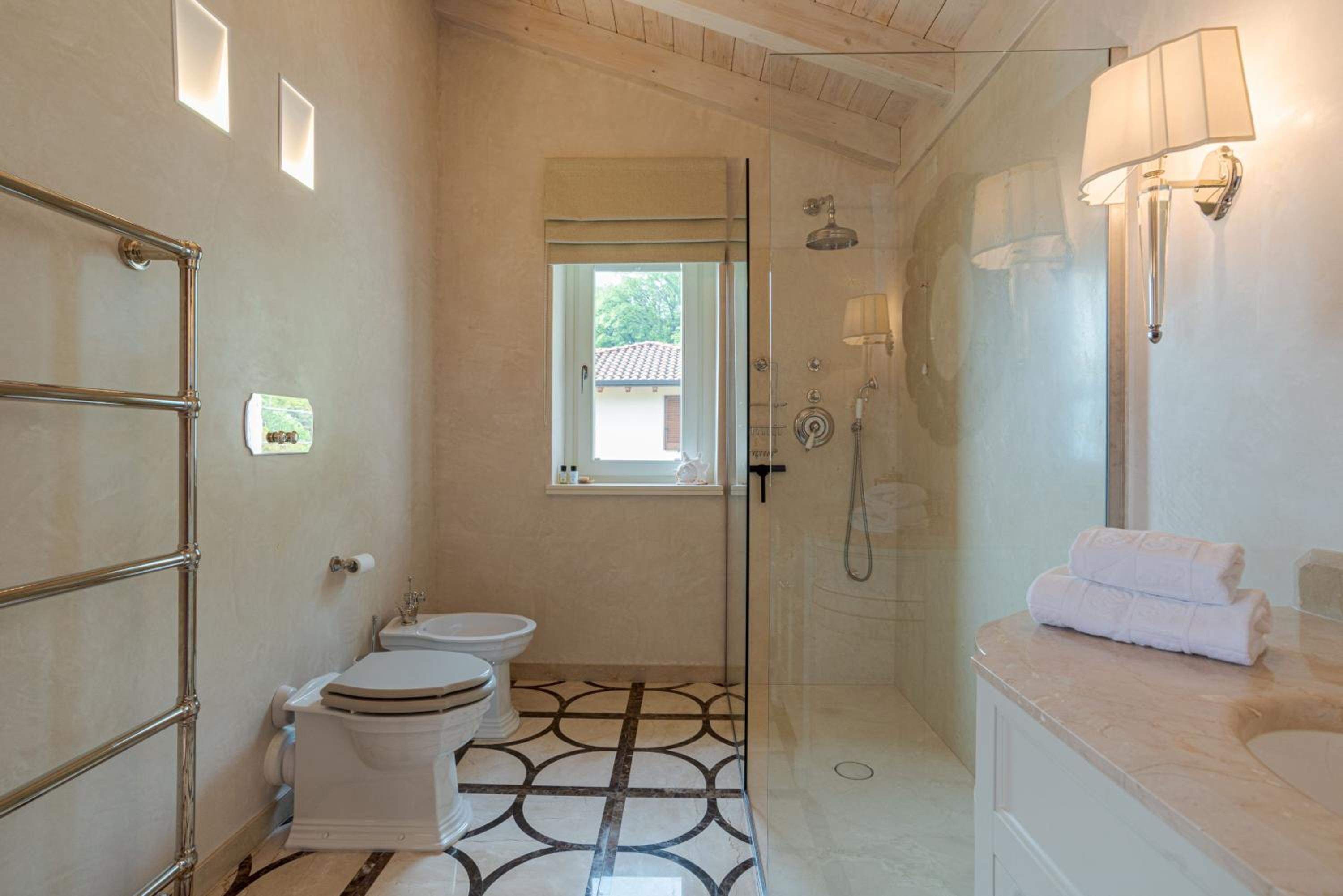 Villa Rosa - Plesio by LoveComo