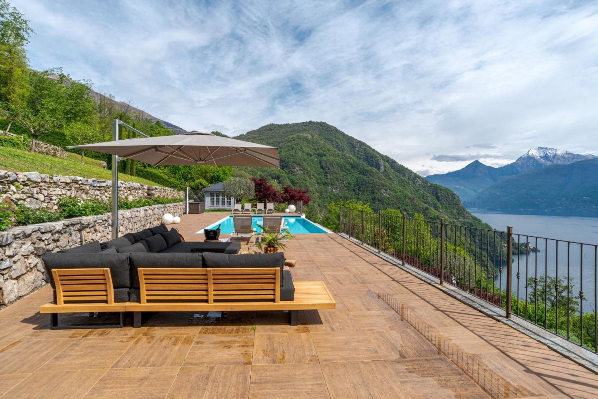Villa Rosa - Plesio by LoveComo