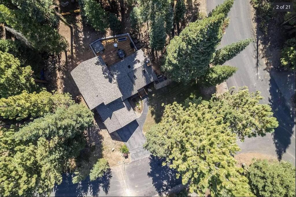 Serenity Tahoe Retreat and Hot Tub - 10 min to Northstar view 2