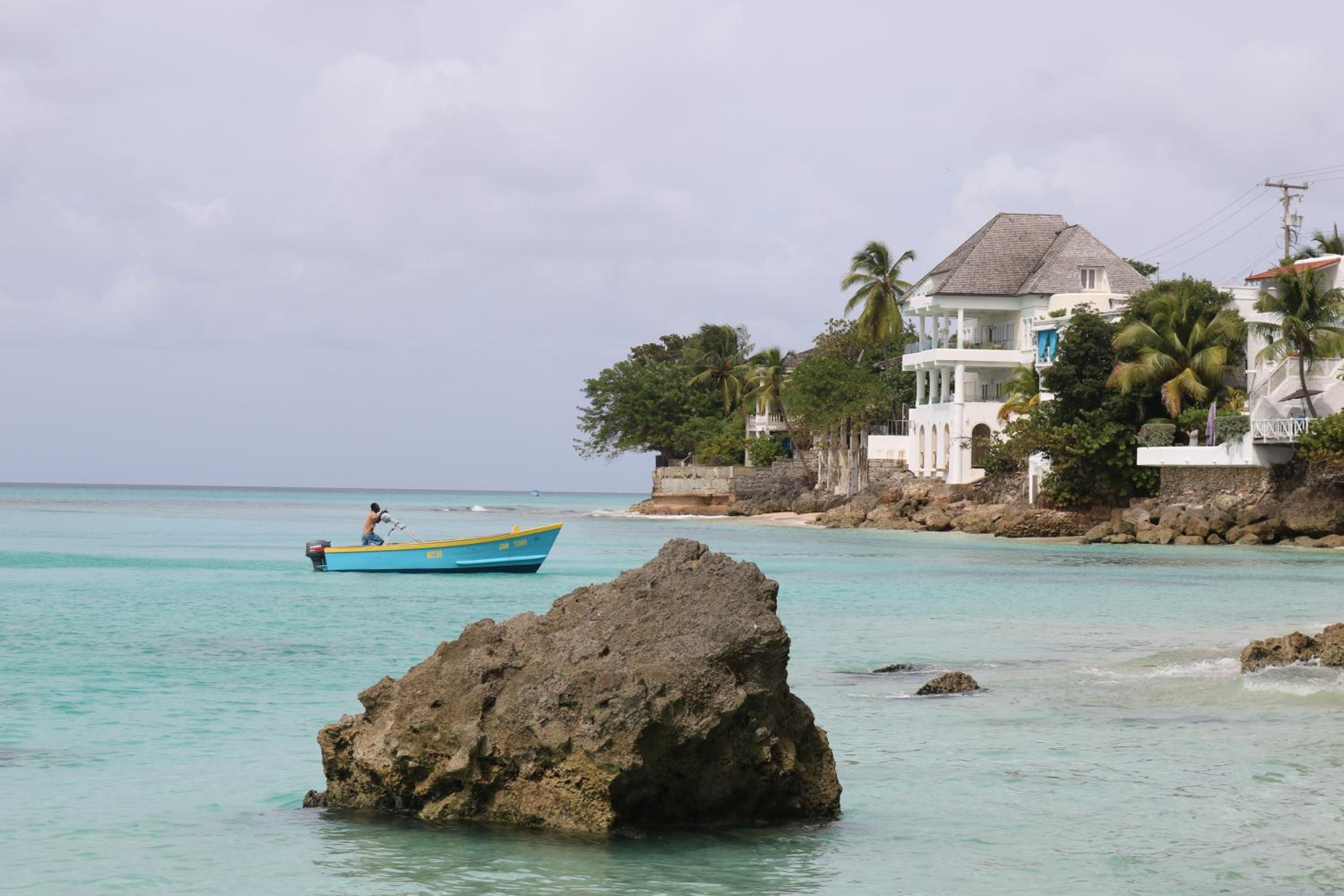 Apartment 5, Kenridge Residences, Comfortable/close to beach
