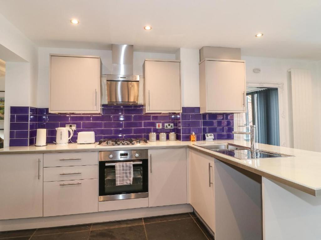 Beautiful Holiday Home Village Sleeps up to 6 view 4