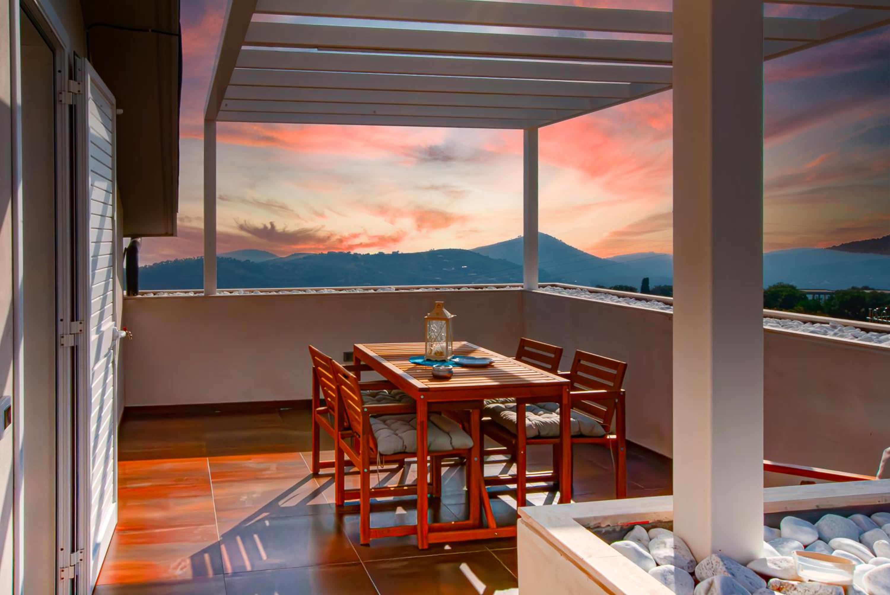 Vista Paradiso en Itri — balance & terrace