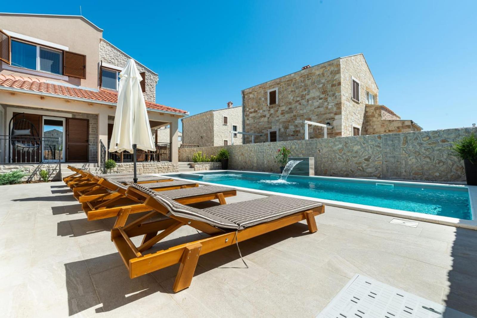 Romantic villa with pool, and whirpool, sauna, near sandy beach - by Traveler tourist agency Krk ID 2379 br 3 view 4