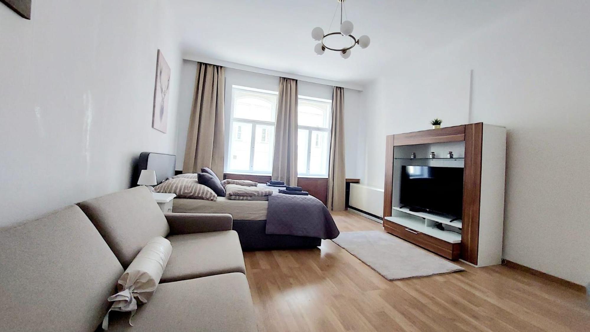 Central & Spacious CheckInVienna Apartment