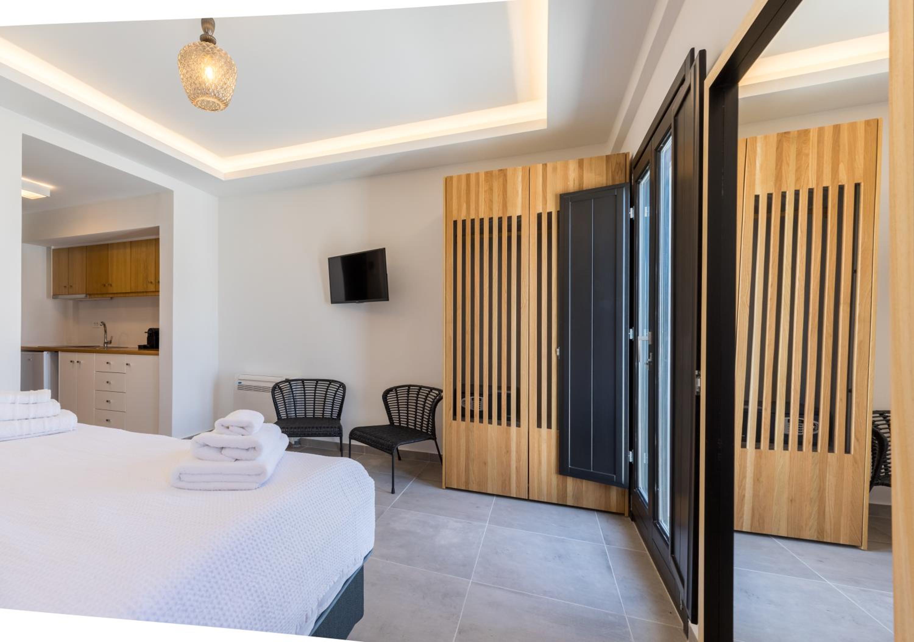 Nostos Apartments Kamari