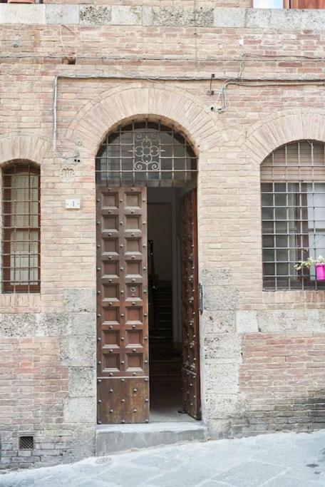 Casa Rebecca [Piazza del Campo] Netflix-Wifi photo 3