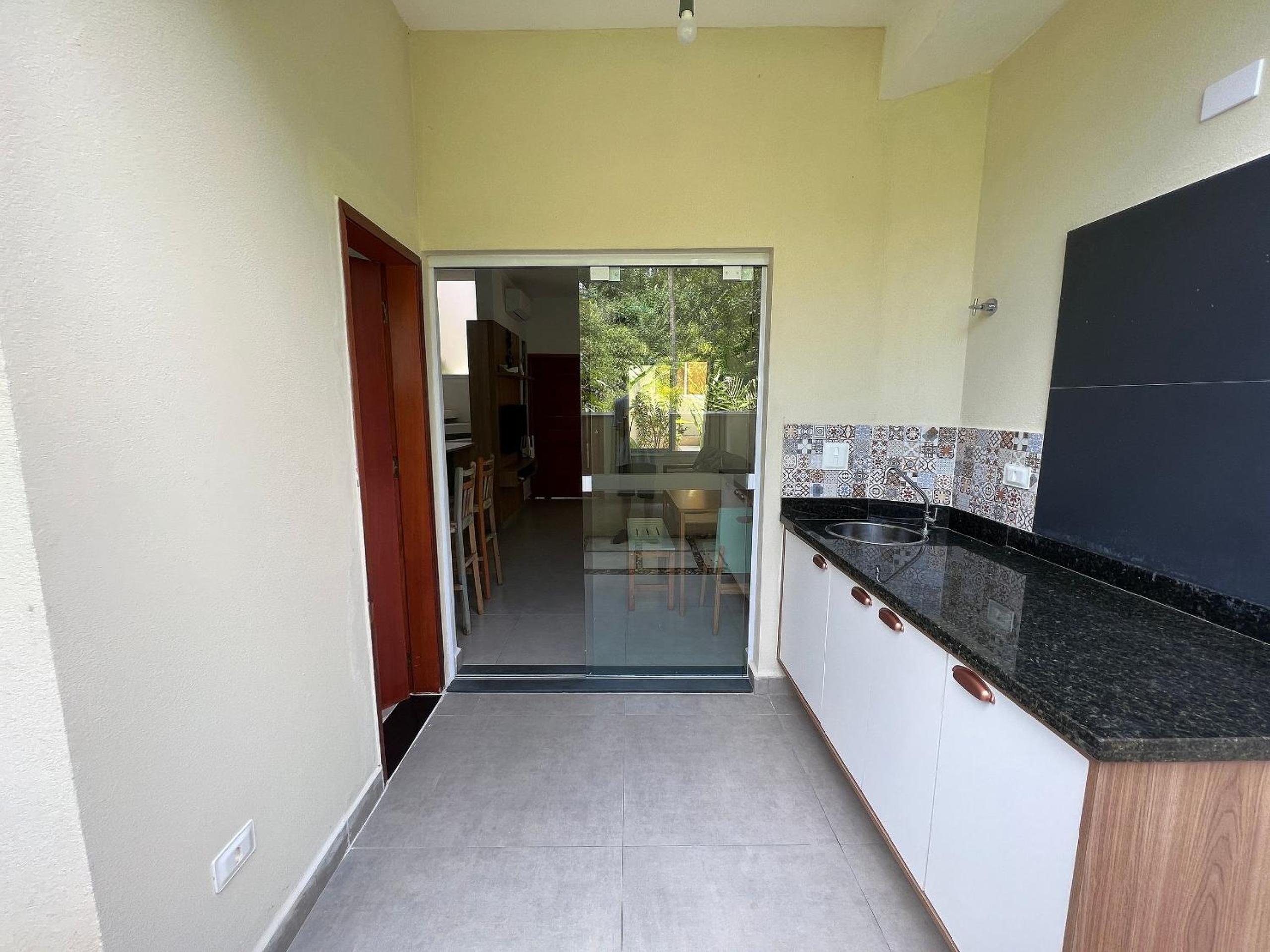 Casa a poucos metros da Praia de Santiago