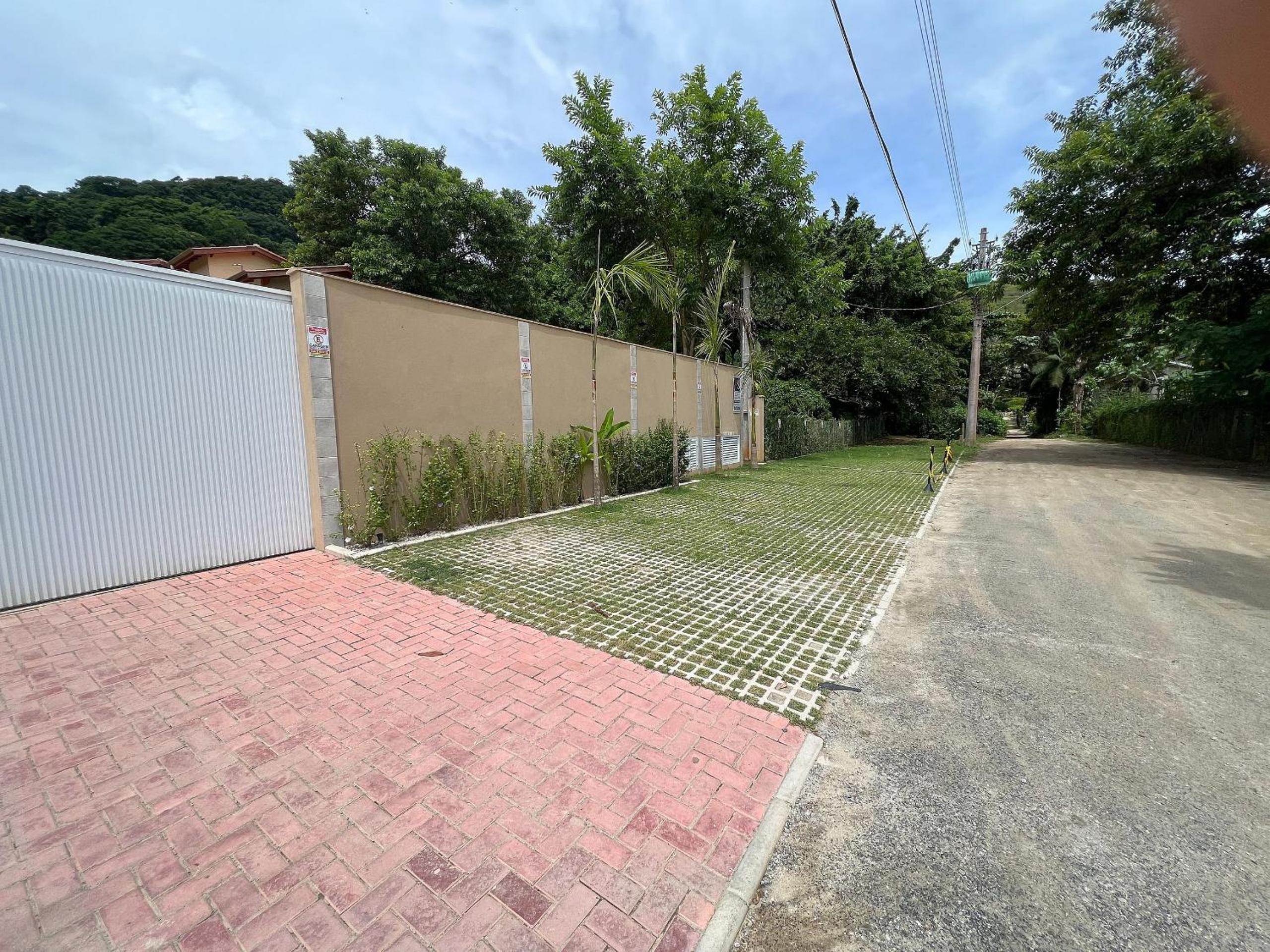 Casa a poucos metros da Praia de Santiago